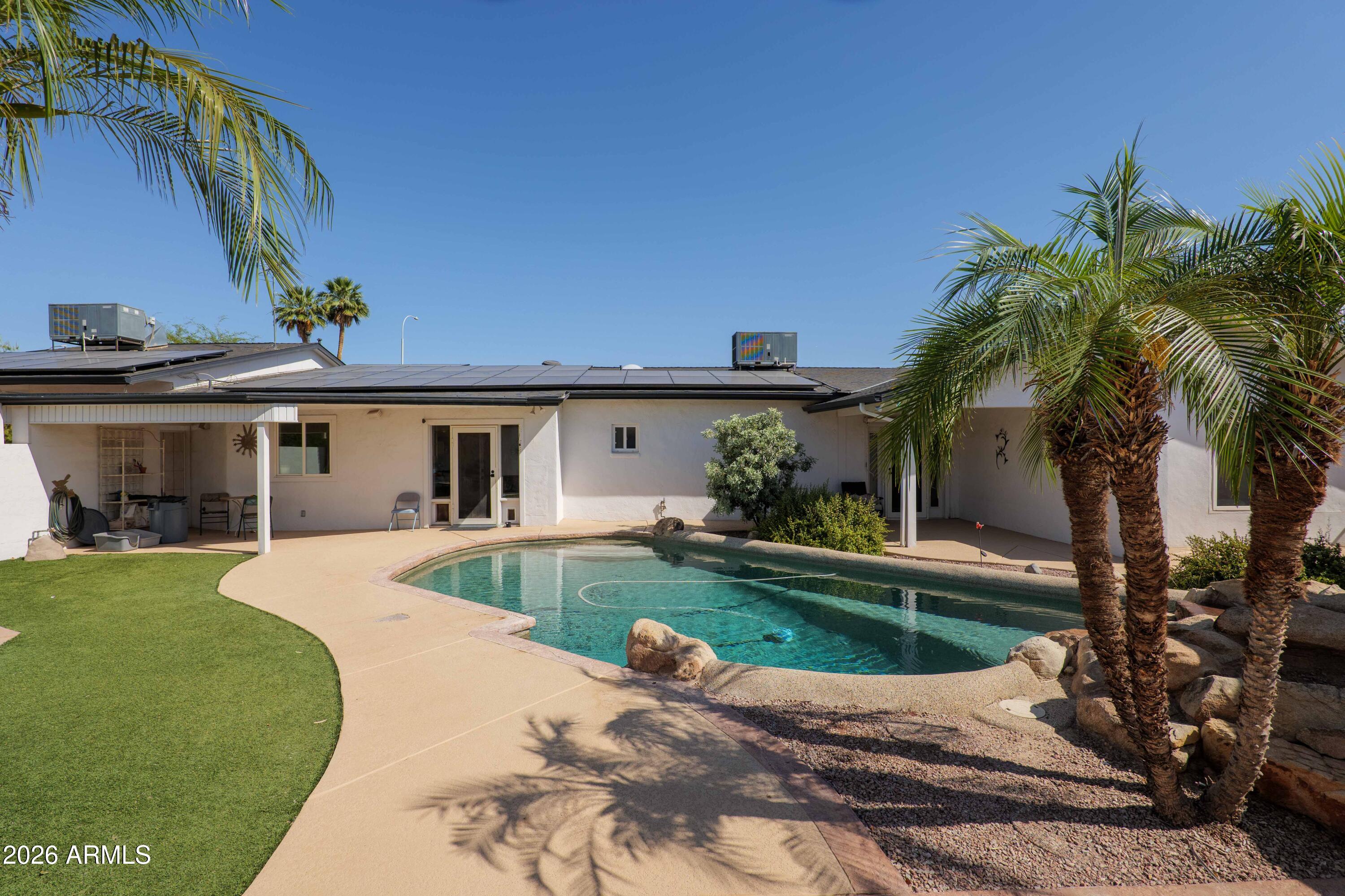 321 E Campbell Road