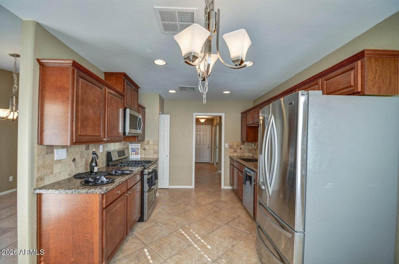 3022 N 34th Place
