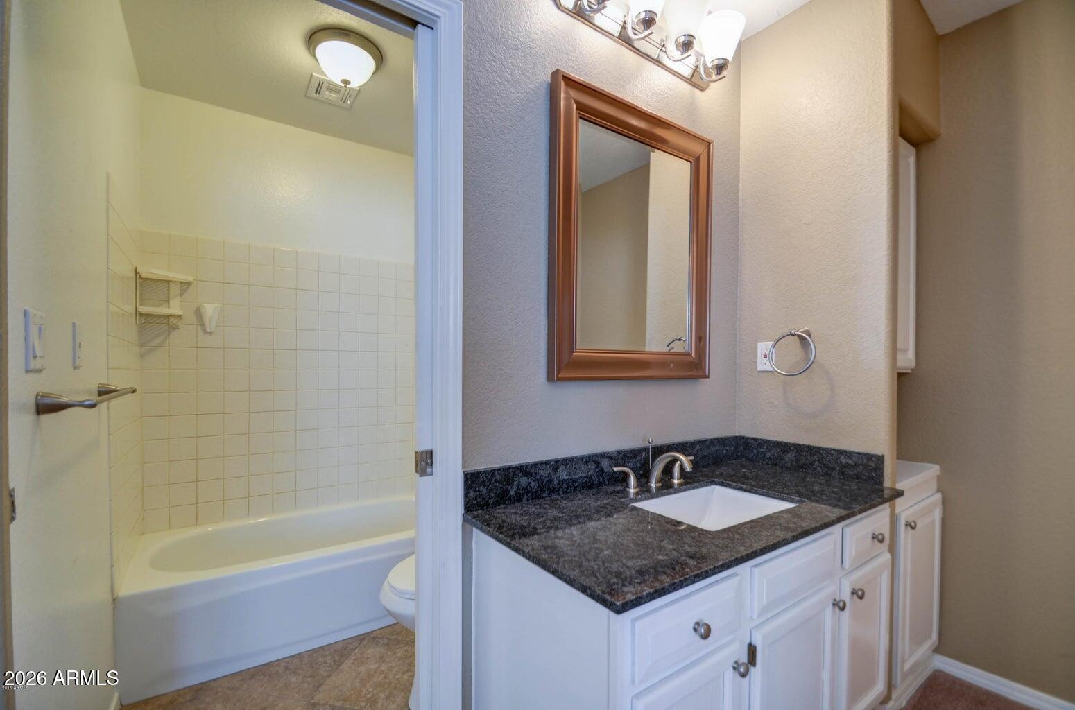 3022 N 34th Place