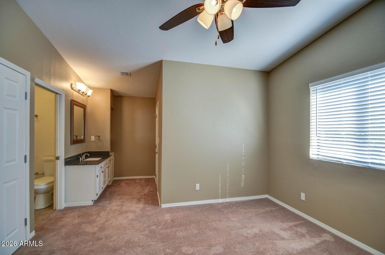 3022 N 34th Place