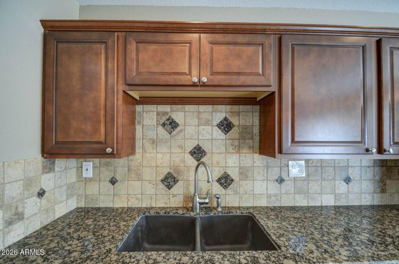 3022 N 34th Place