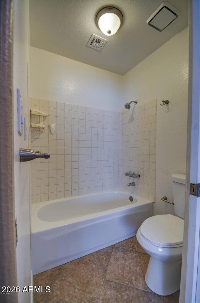 3022 N 34th Place