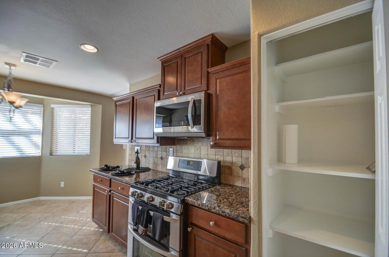 3022 N 34th Place