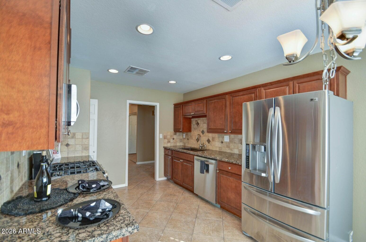 3022 N 34th Place
