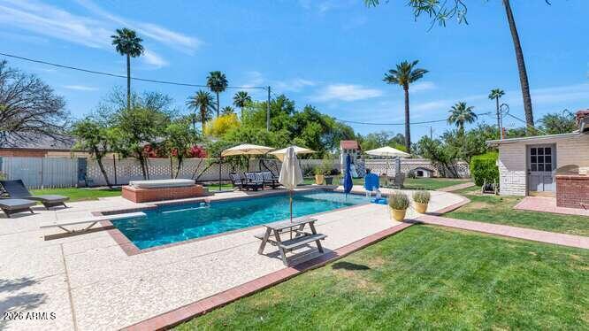 1021 W Encanto Boulevard