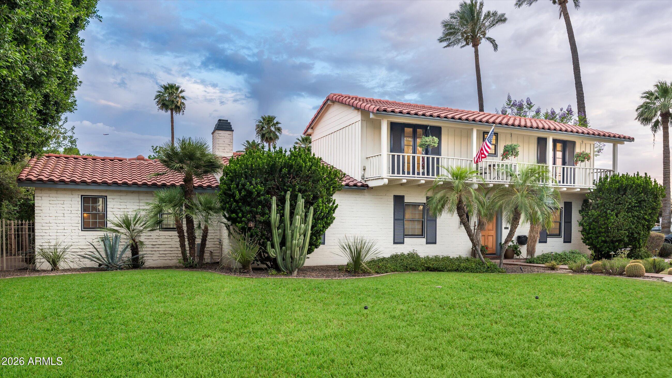 1021 W Encanto Boulevard