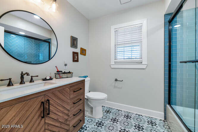 1021 W Encanto Boulevard