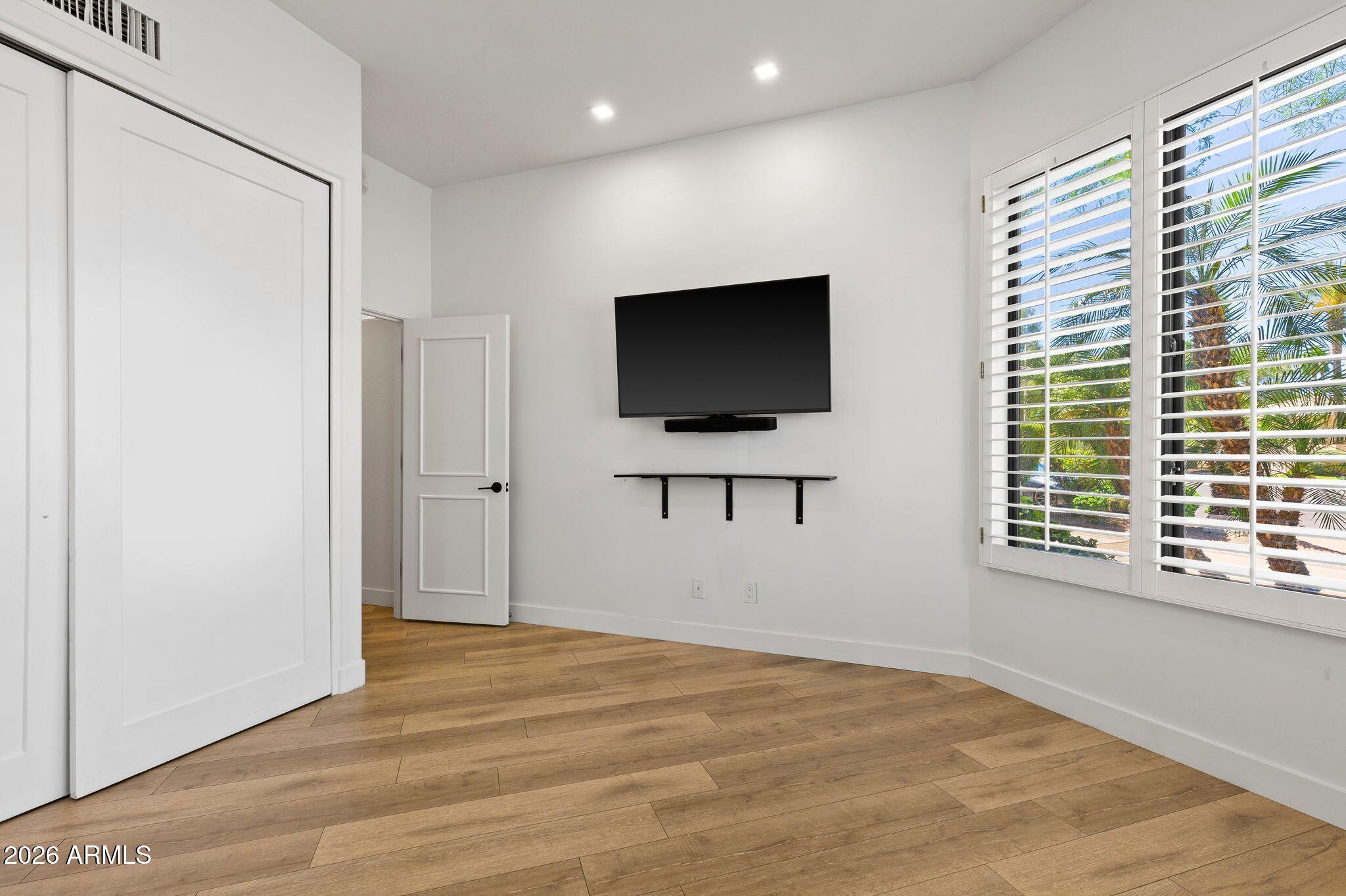 10060 N 78TH Place