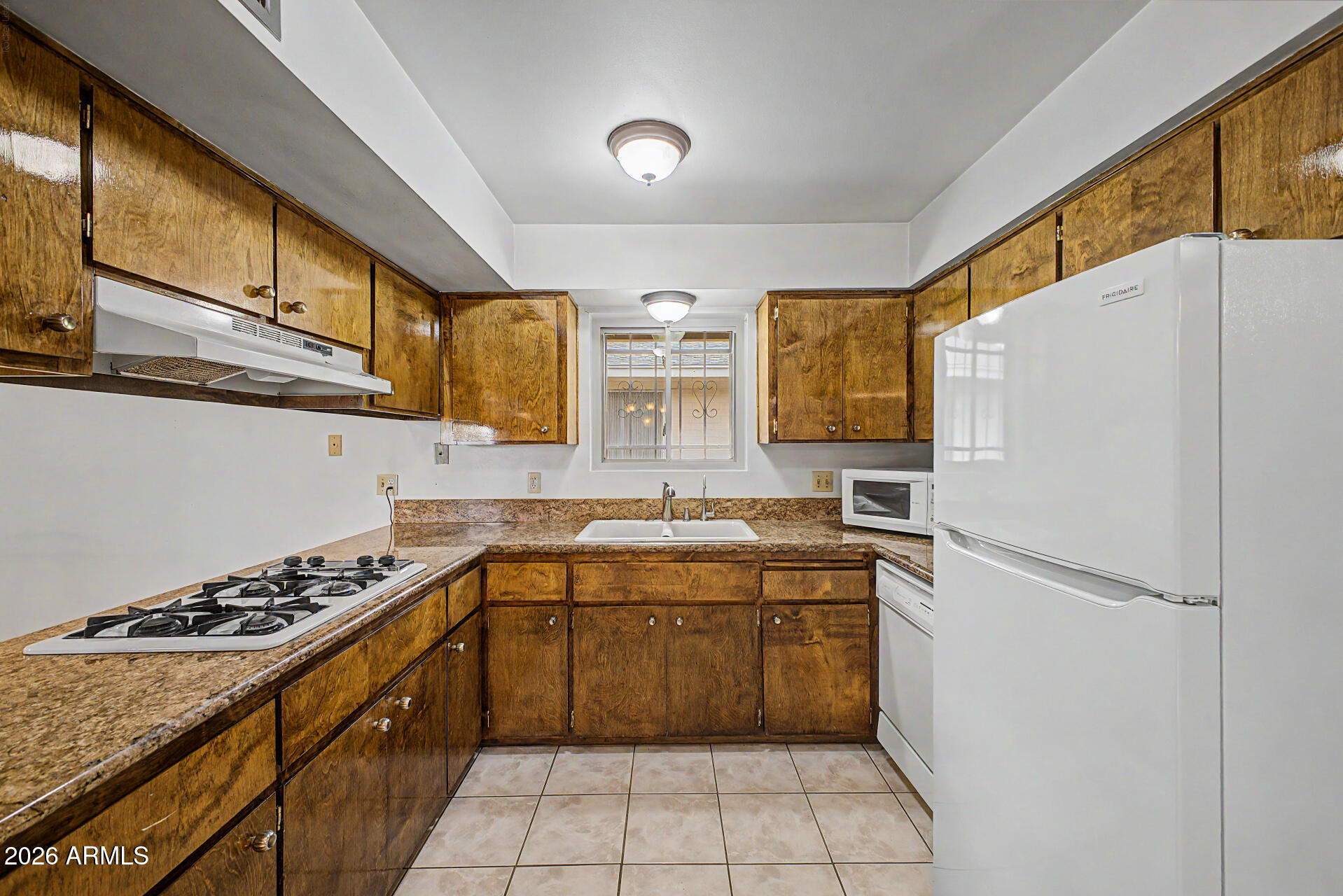 4024 W DUNLAP Avenue