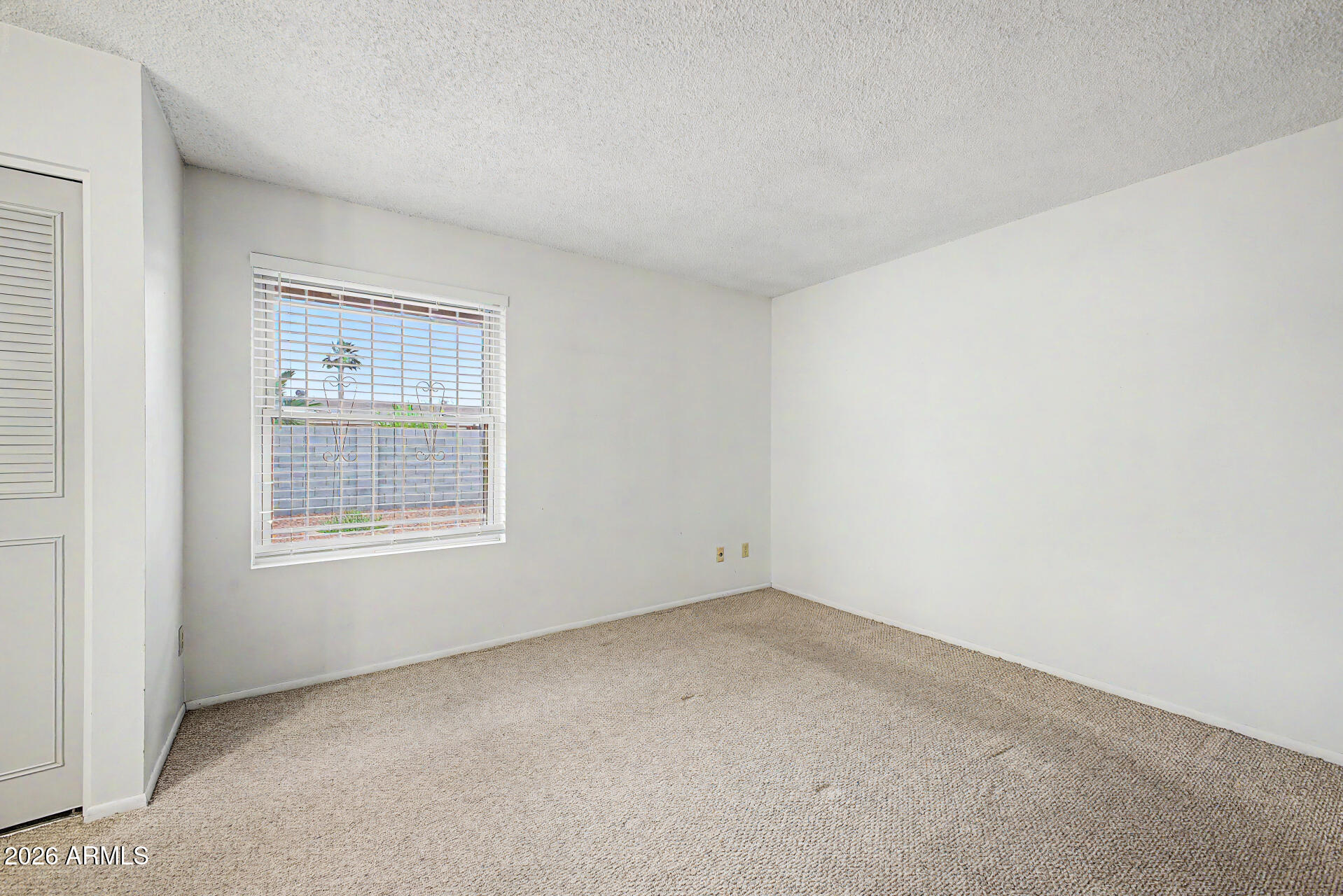 4024 W DUNLAP Avenue