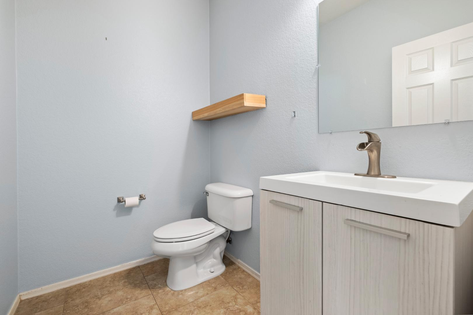 18813 E Arrowhead Trail