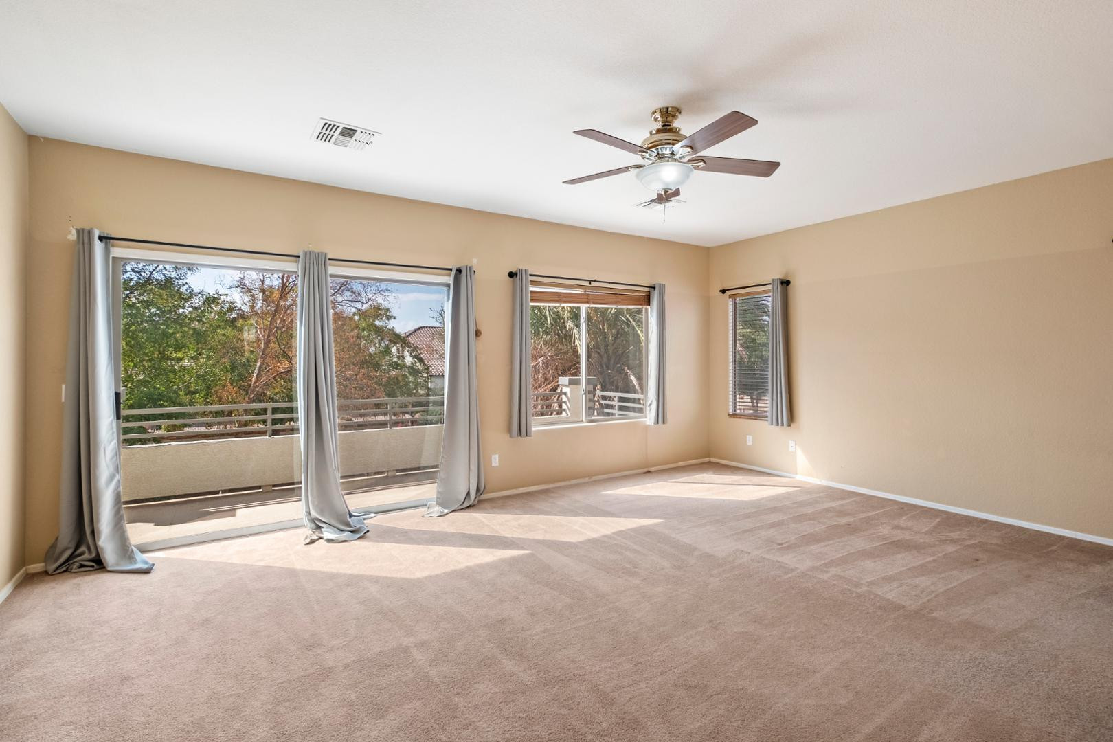 18813 E Arrowhead Trail
