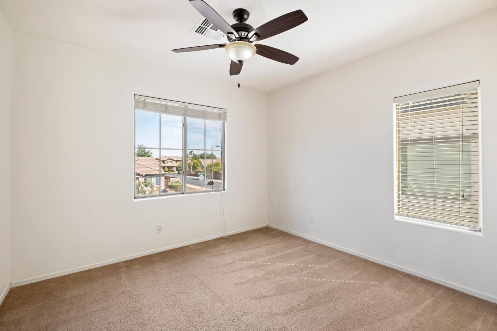 18813 E Arrowhead Trail