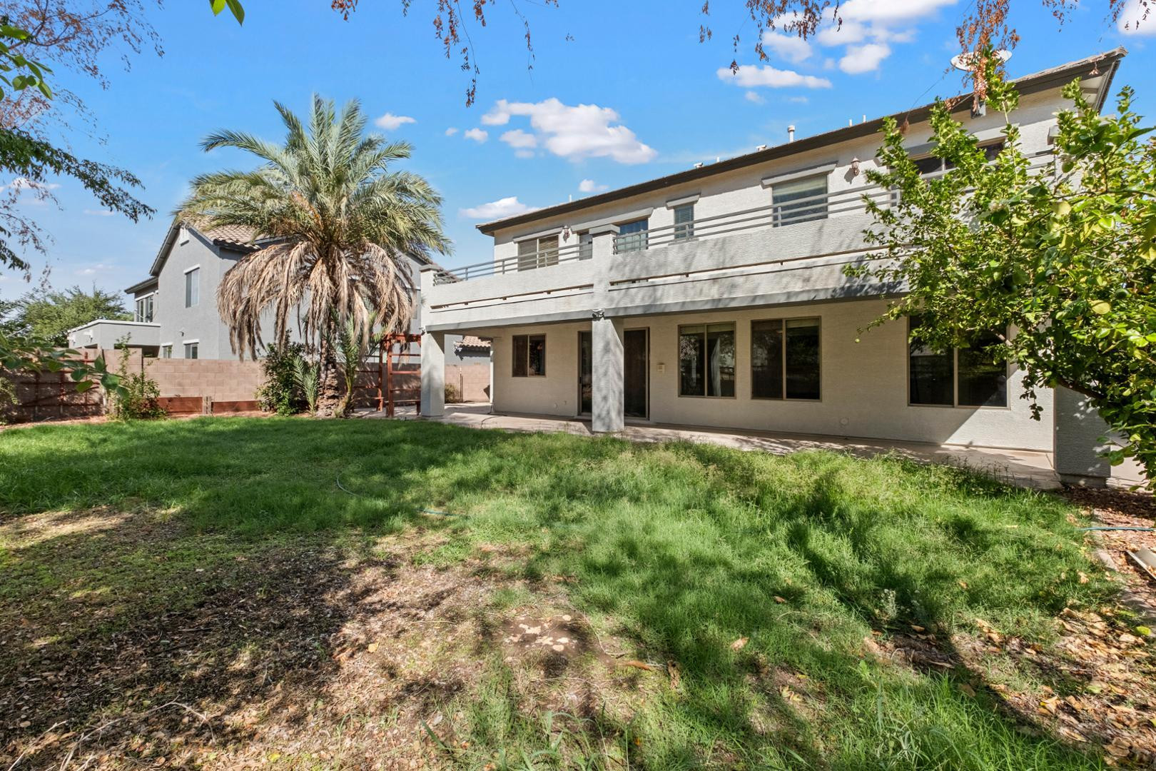 18813 E Arrowhead Trail