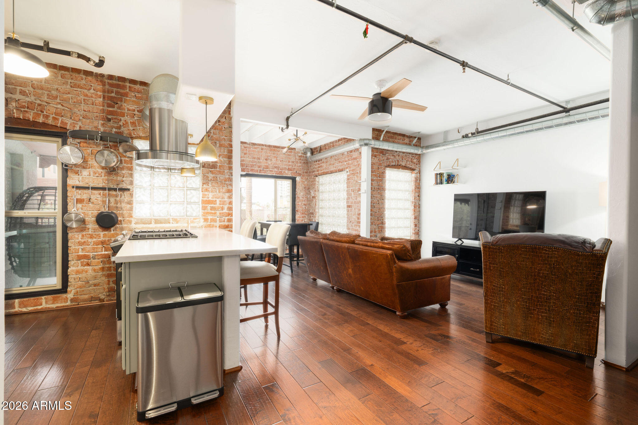 387 N 2ND Avenue 2E