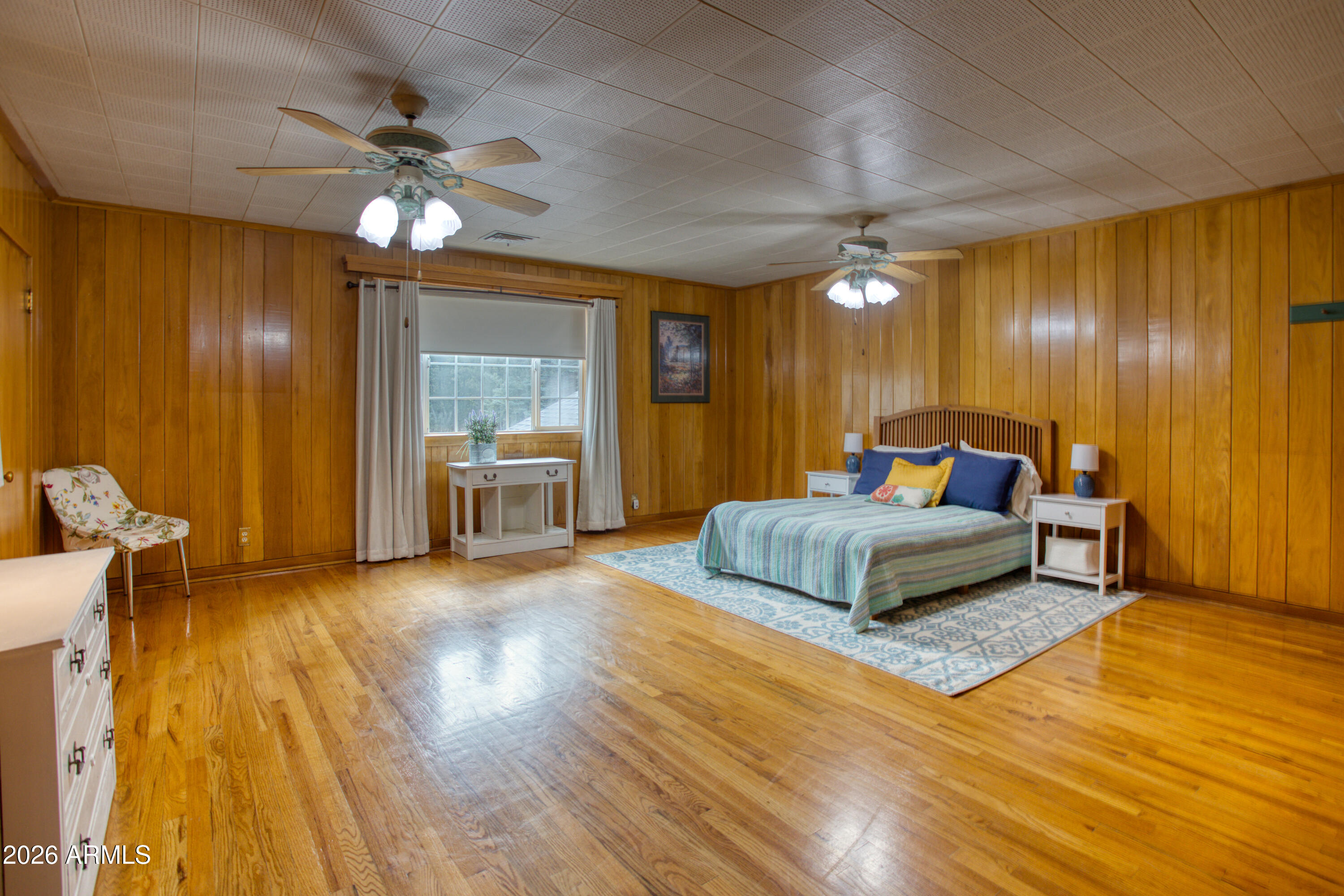 3042 MARK TWAIN Drive