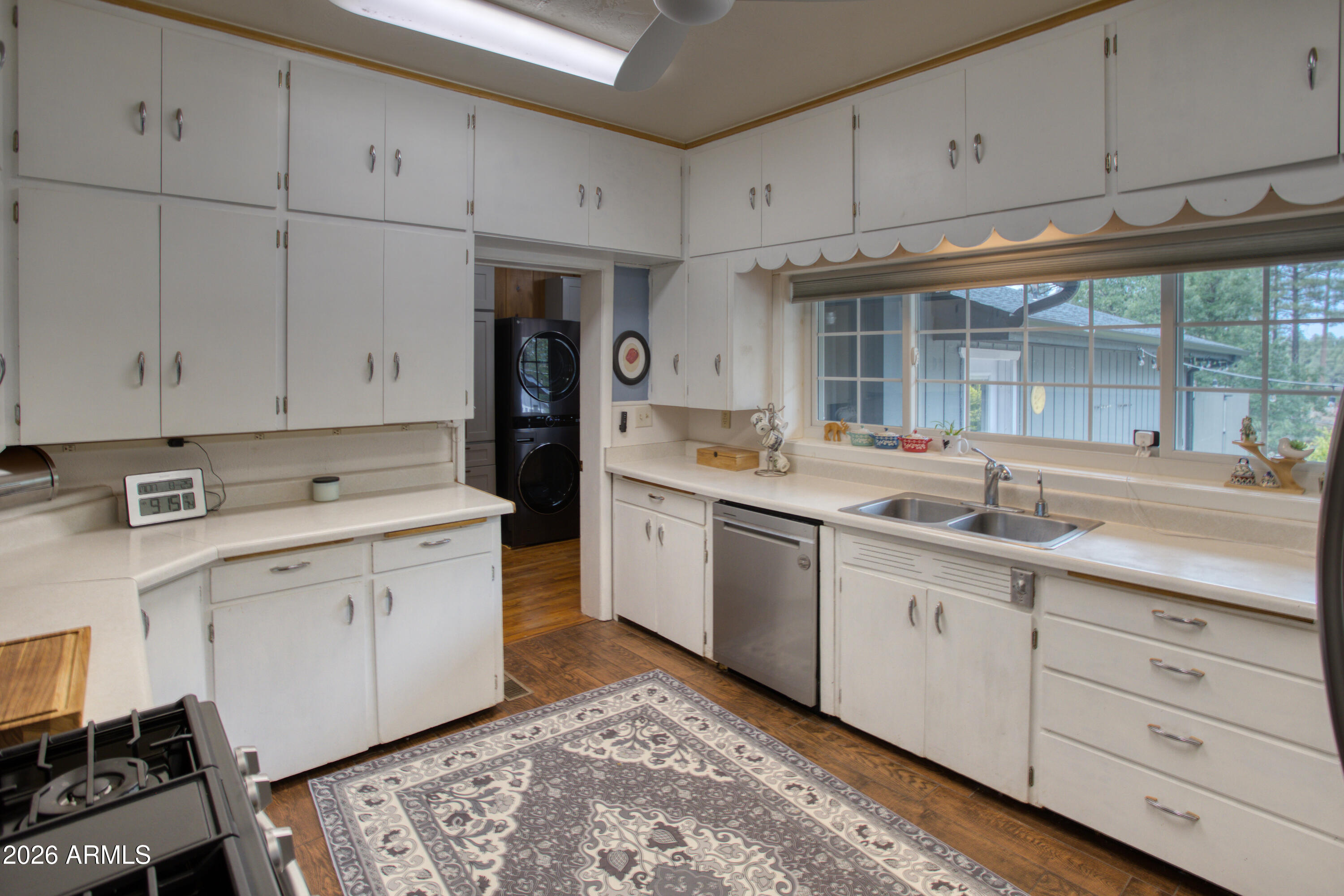 3042 MARK TWAIN Drive