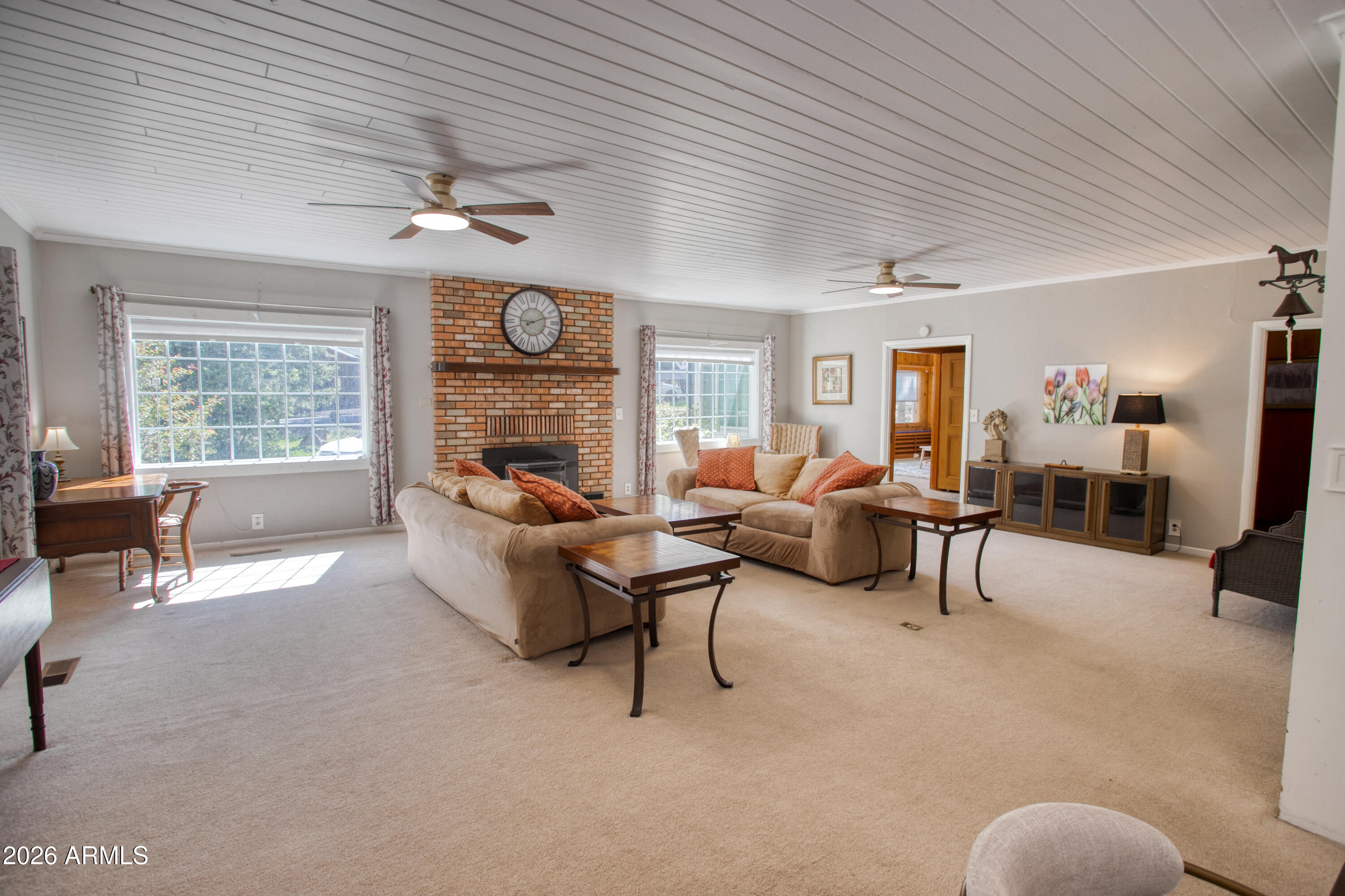 3042 MARK TWAIN Drive