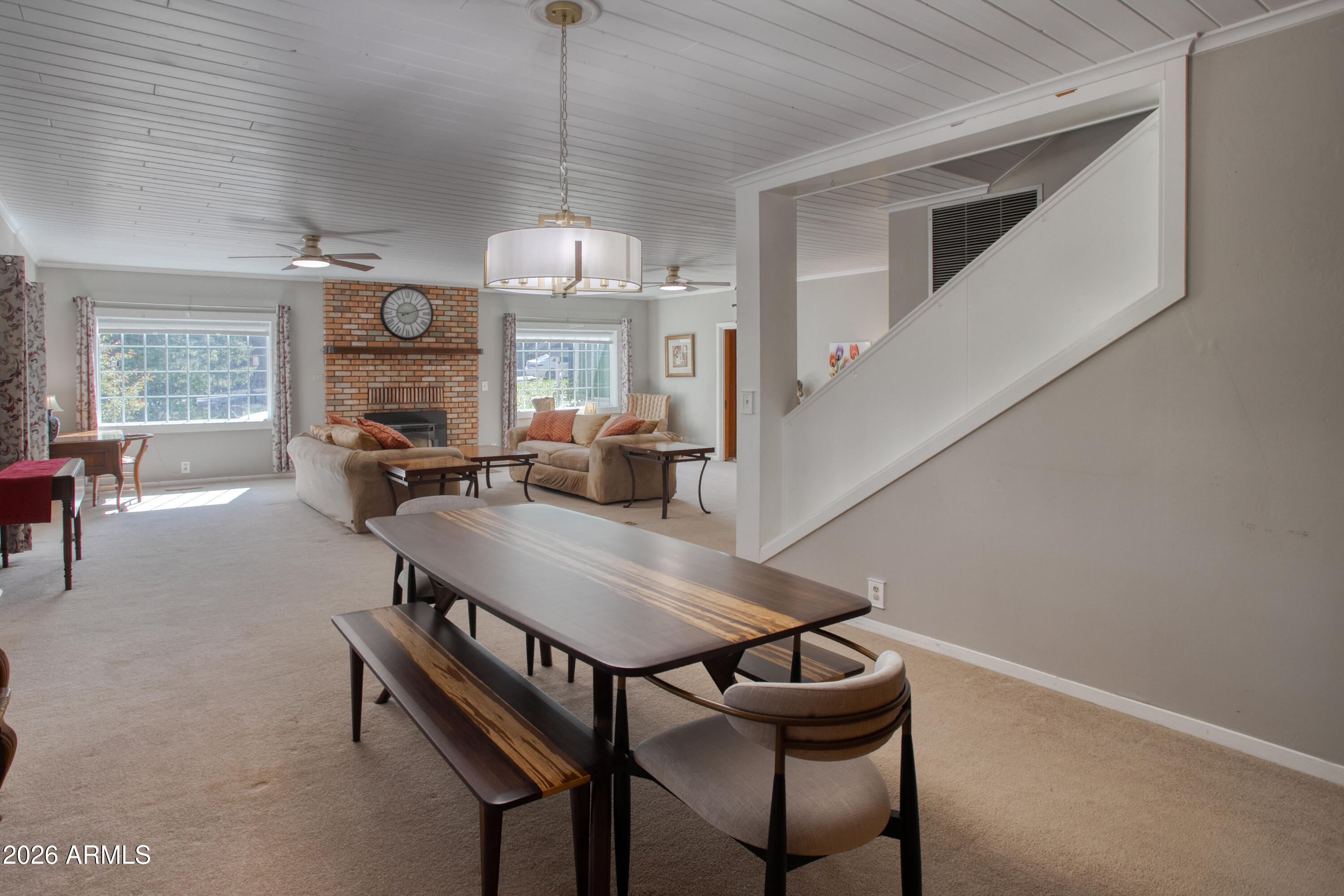 3042 MARK TWAIN Drive