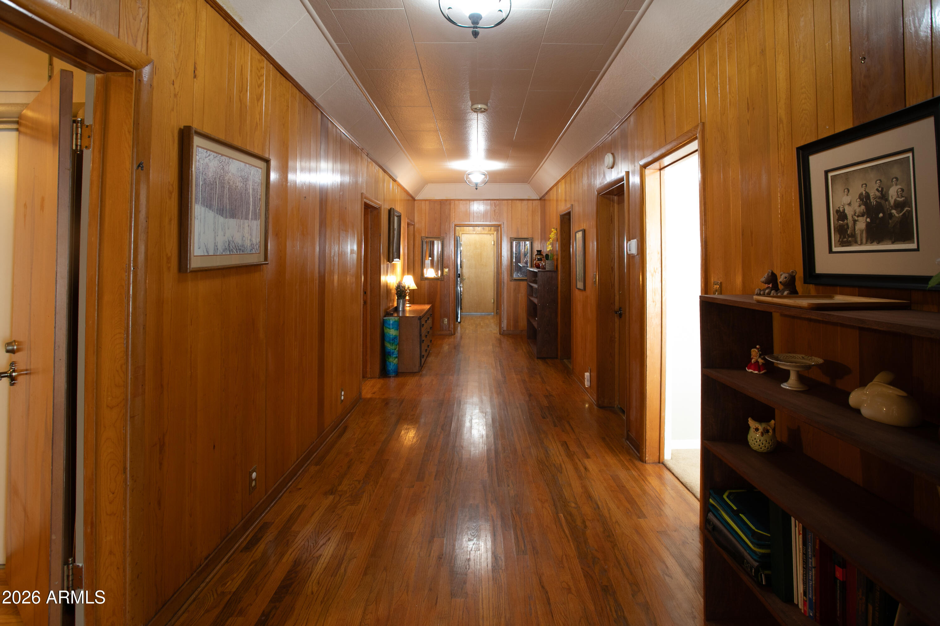 3042 MARK TWAIN Drive