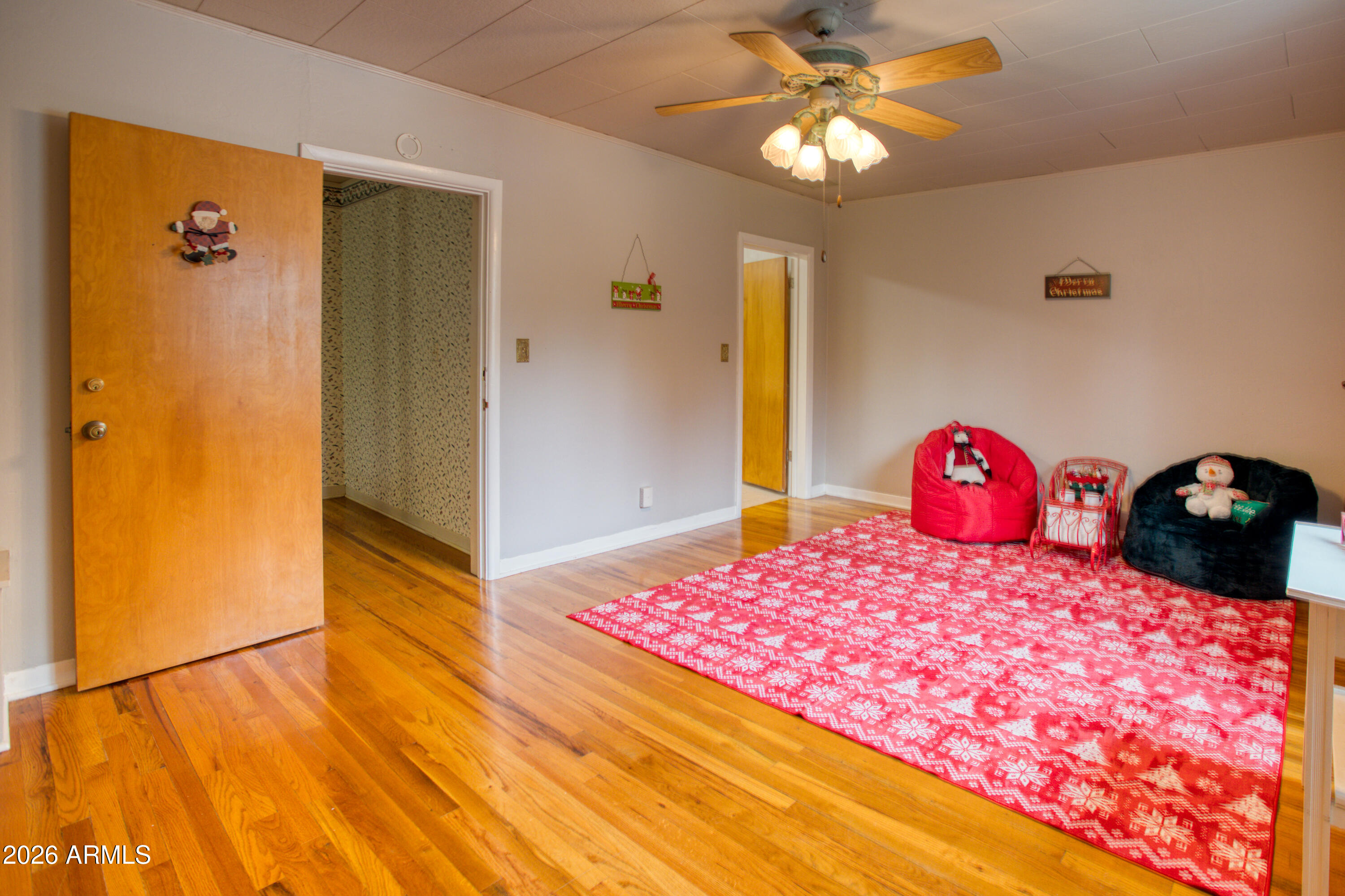 3042 MARK TWAIN Drive