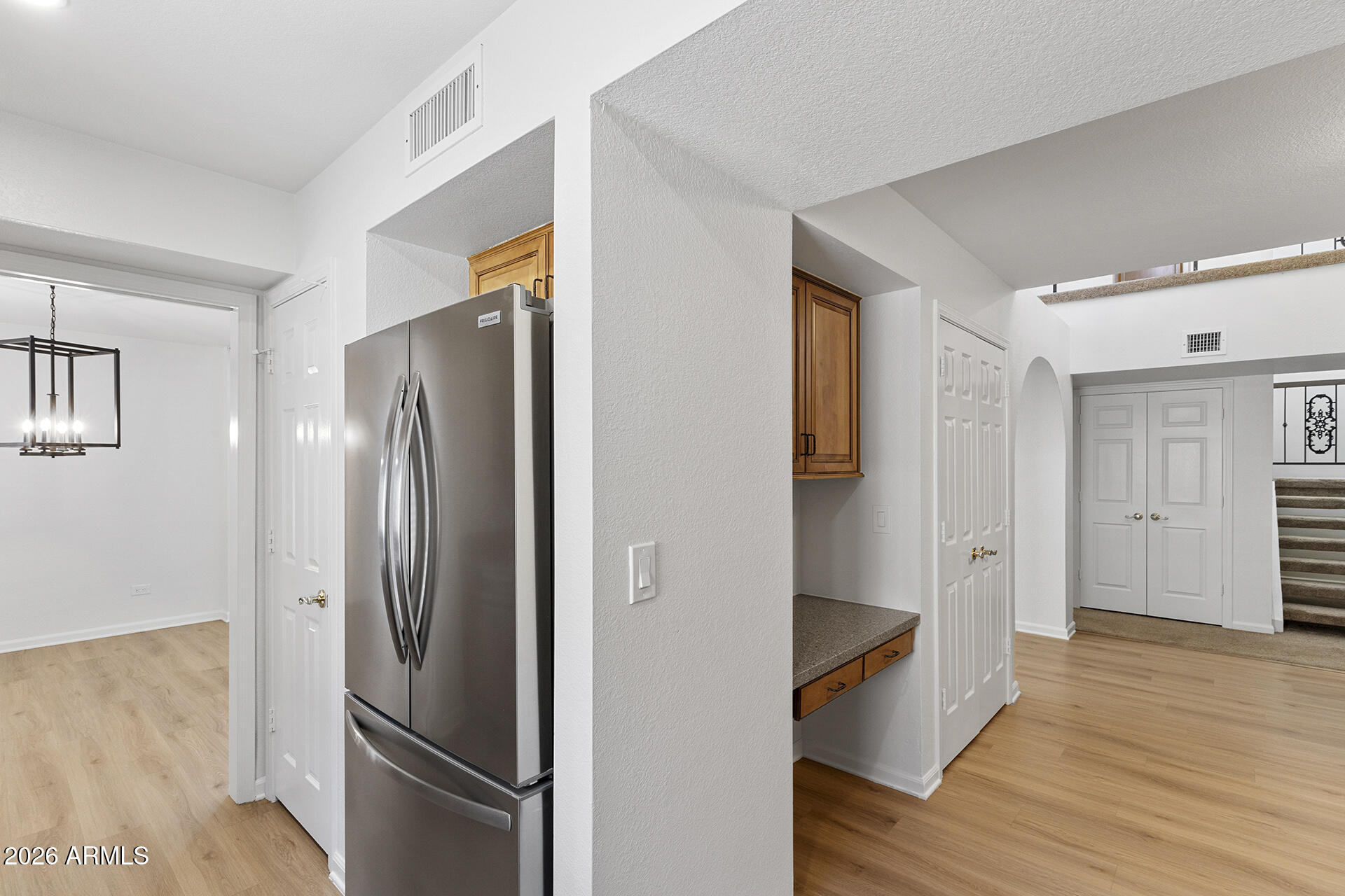 10805 N 9TH Place