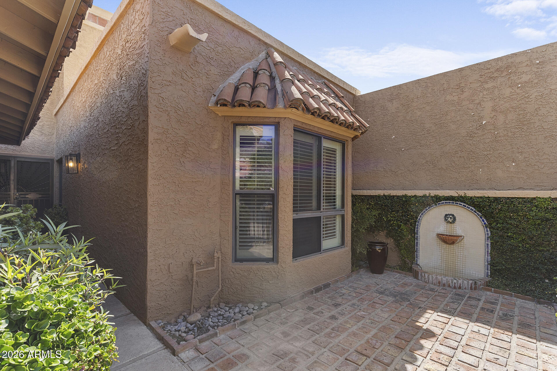 10805 N 9TH Place