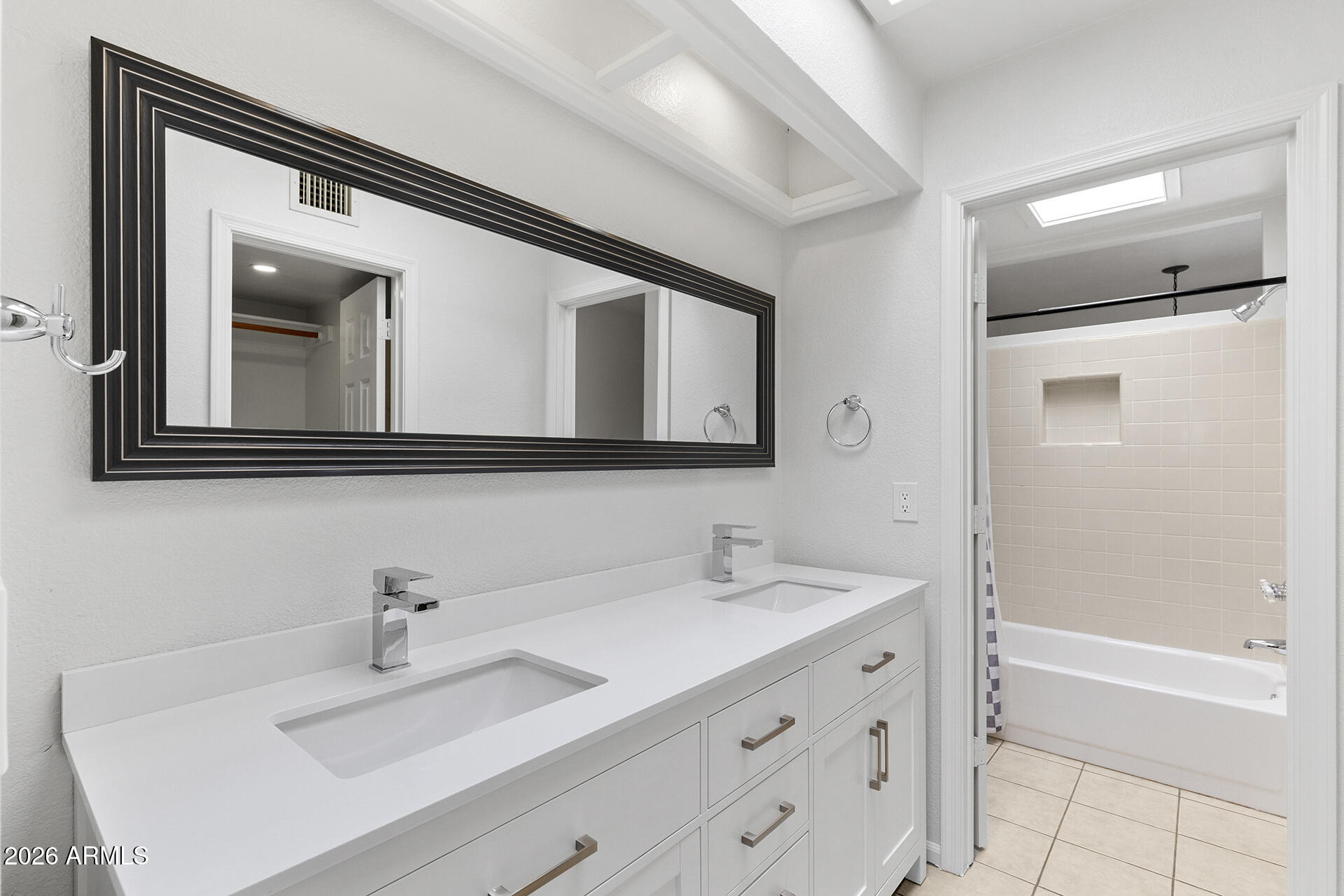 10805 N 9TH Place