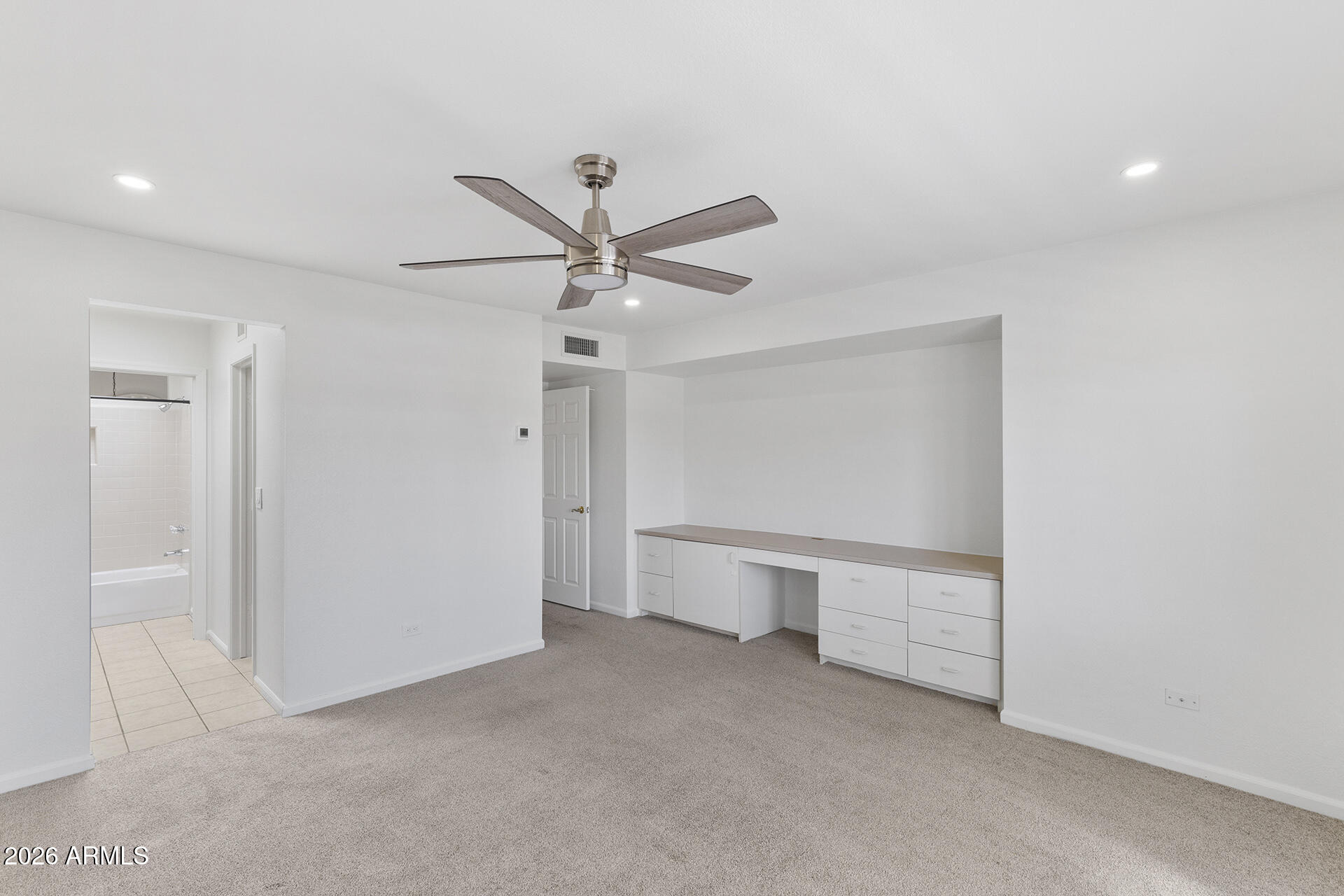 10805 N 9TH Place