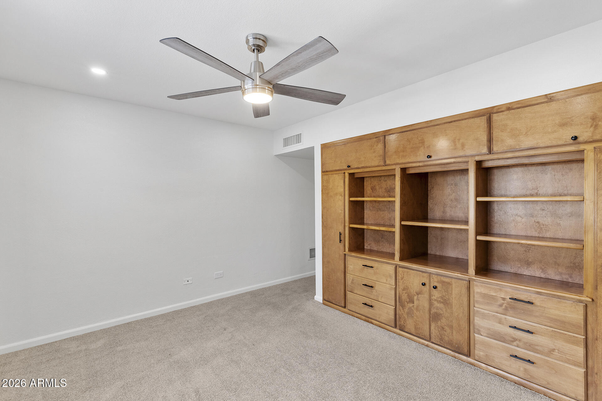 10805 N 9TH Place