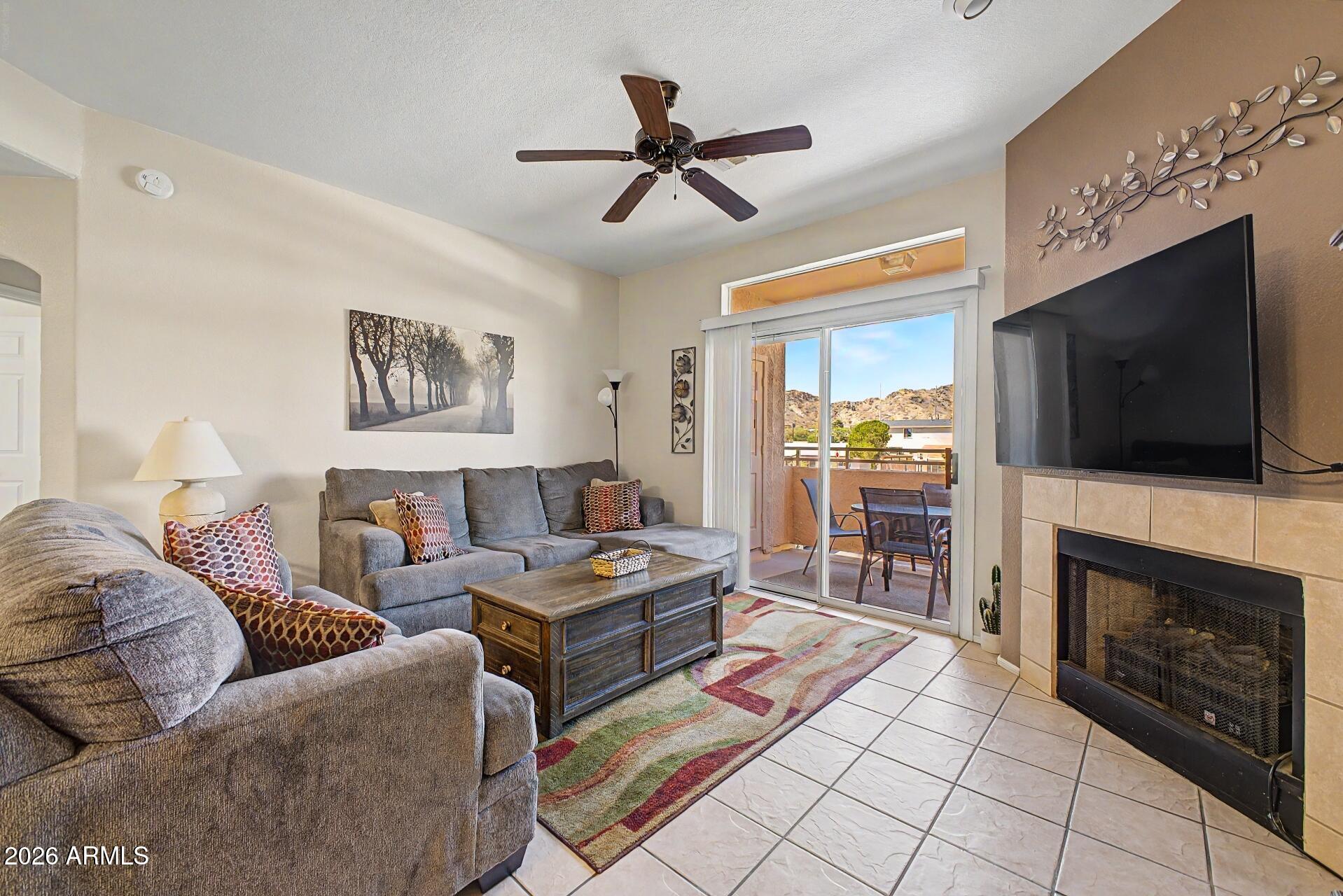 10410 N CAVE CREEK Road 2052