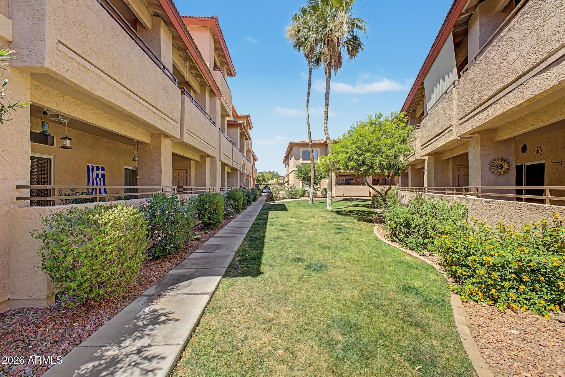 10410 N CAVE CREEK Road 2052