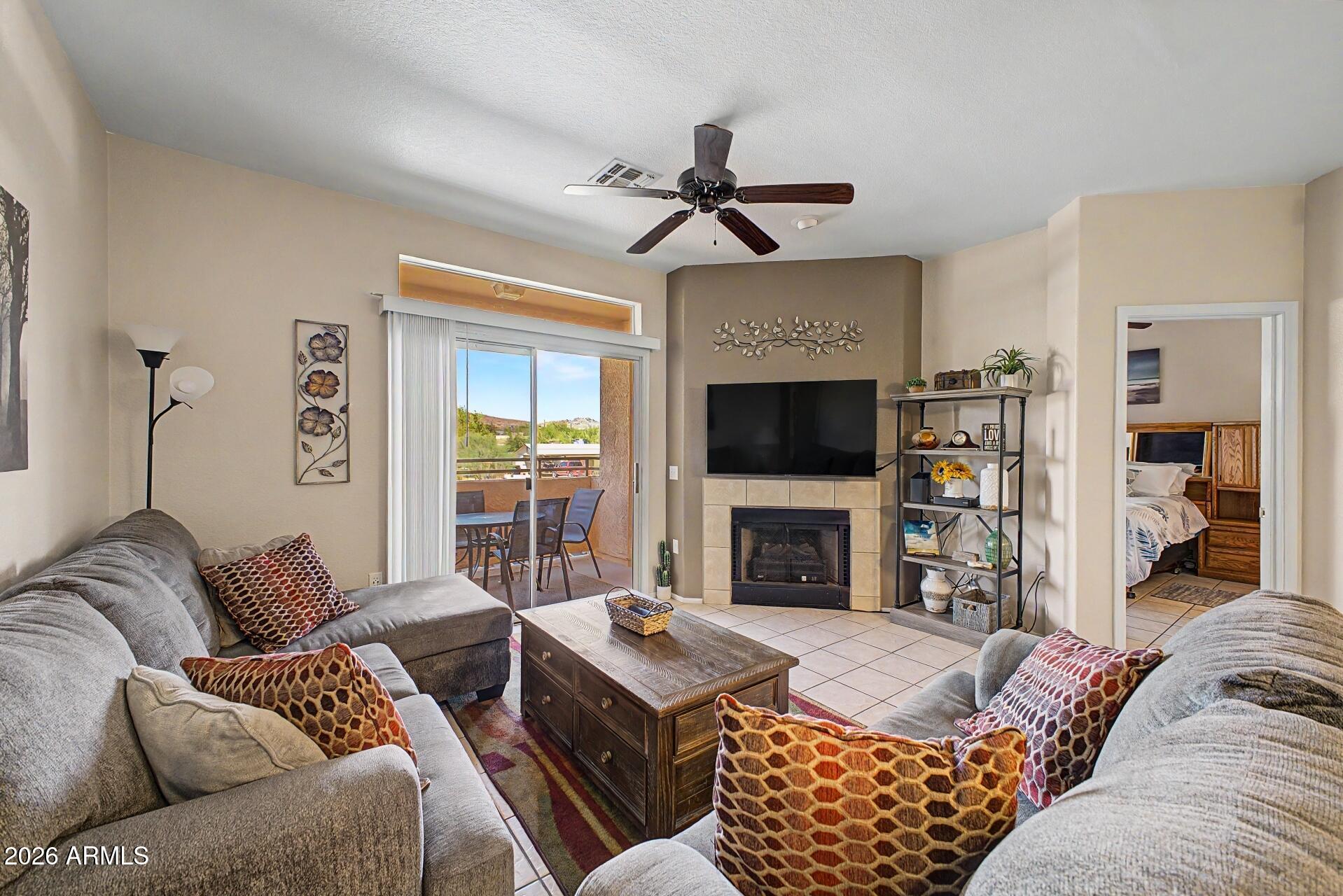 10410 N CAVE CREEK Road 2052