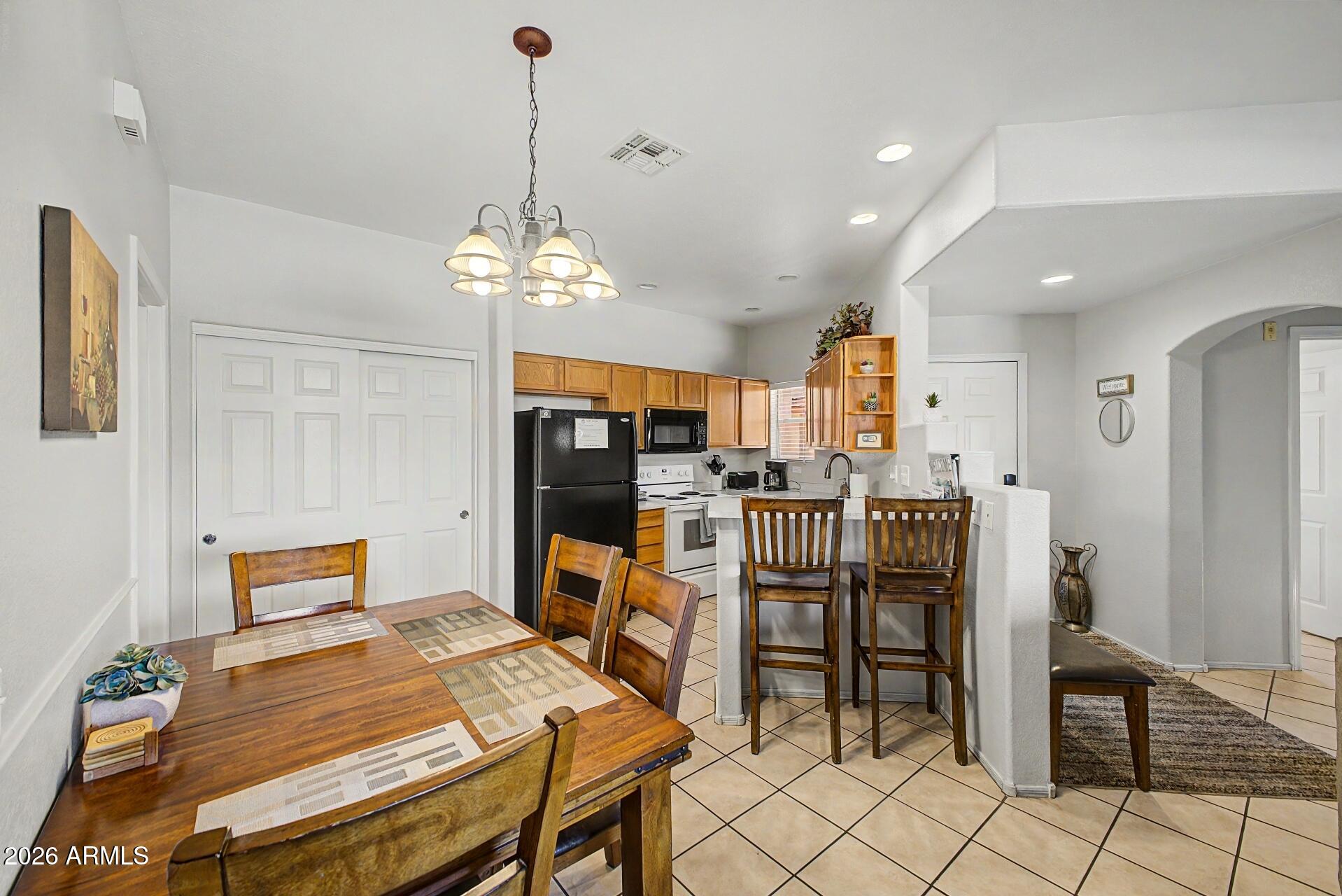 10410 N CAVE CREEK Road 2052