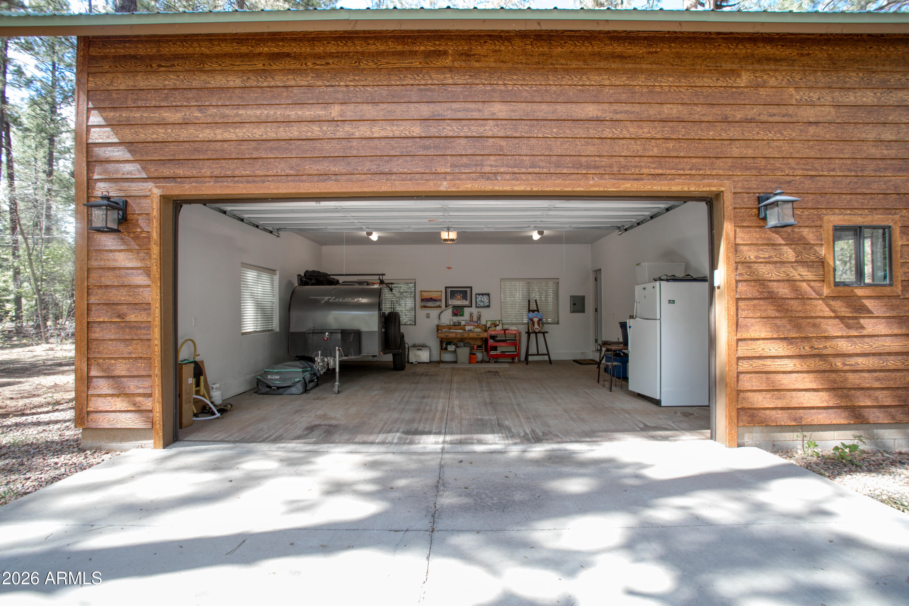 2982 HUMMINGBIRD Lane