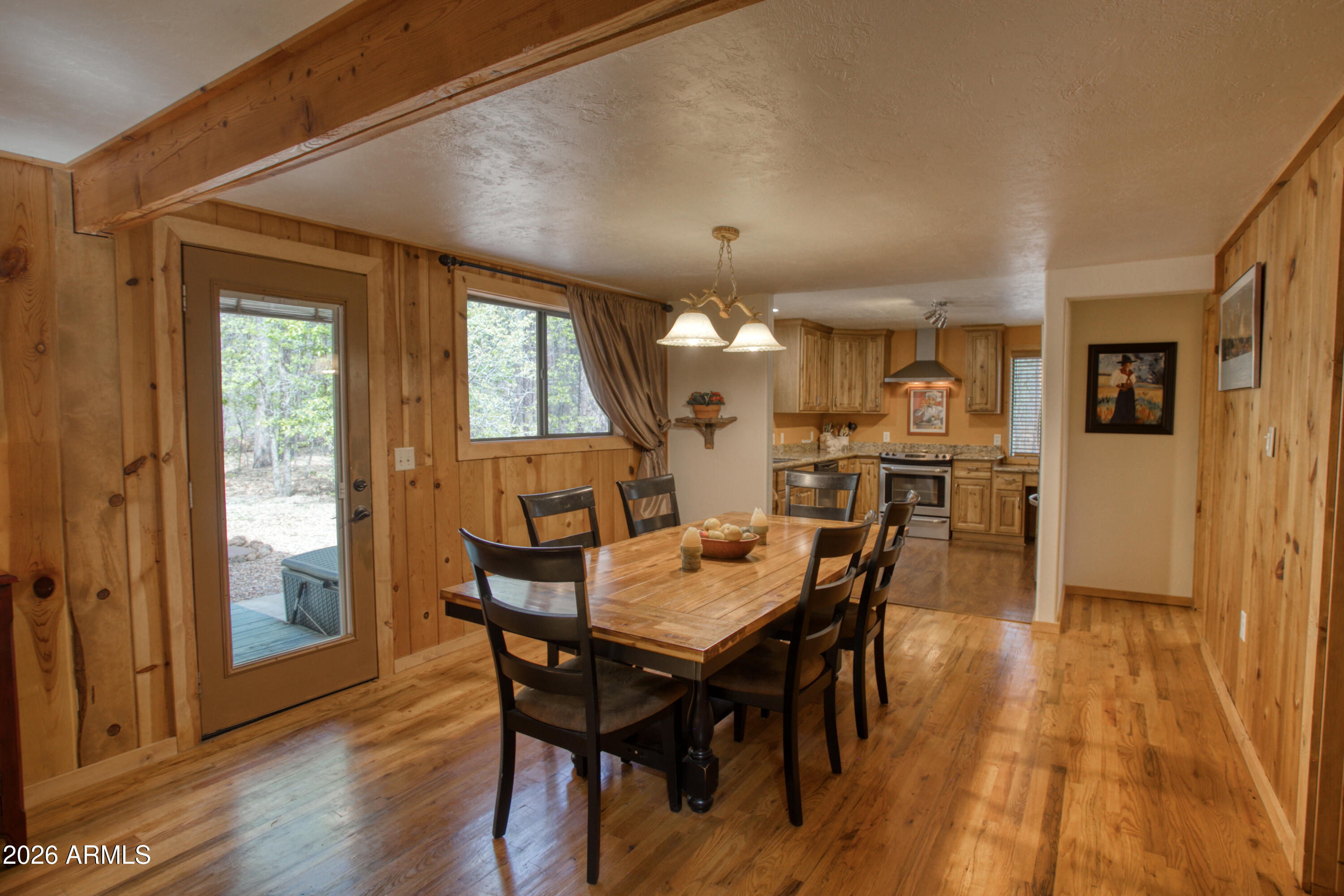 2982 HUMMINGBIRD Lane