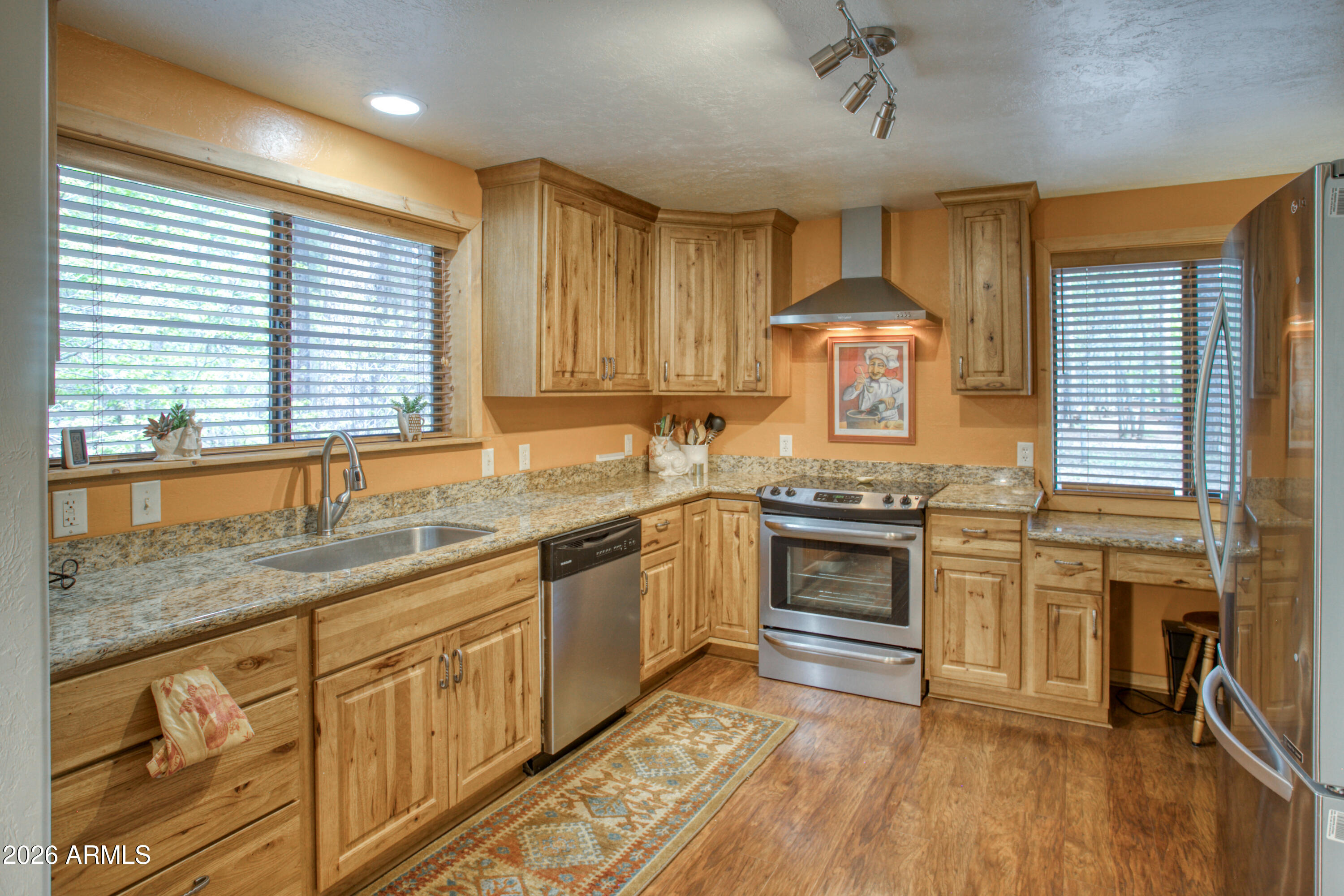 2982 HUMMINGBIRD Lane