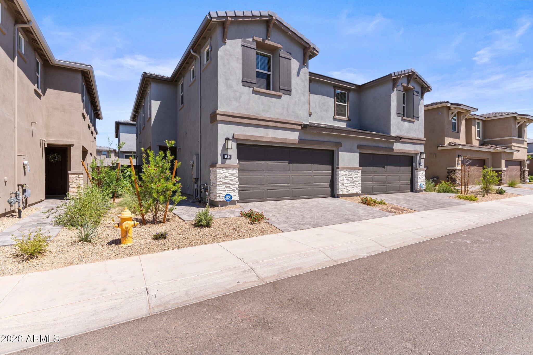 5844 E COVEY Lane
