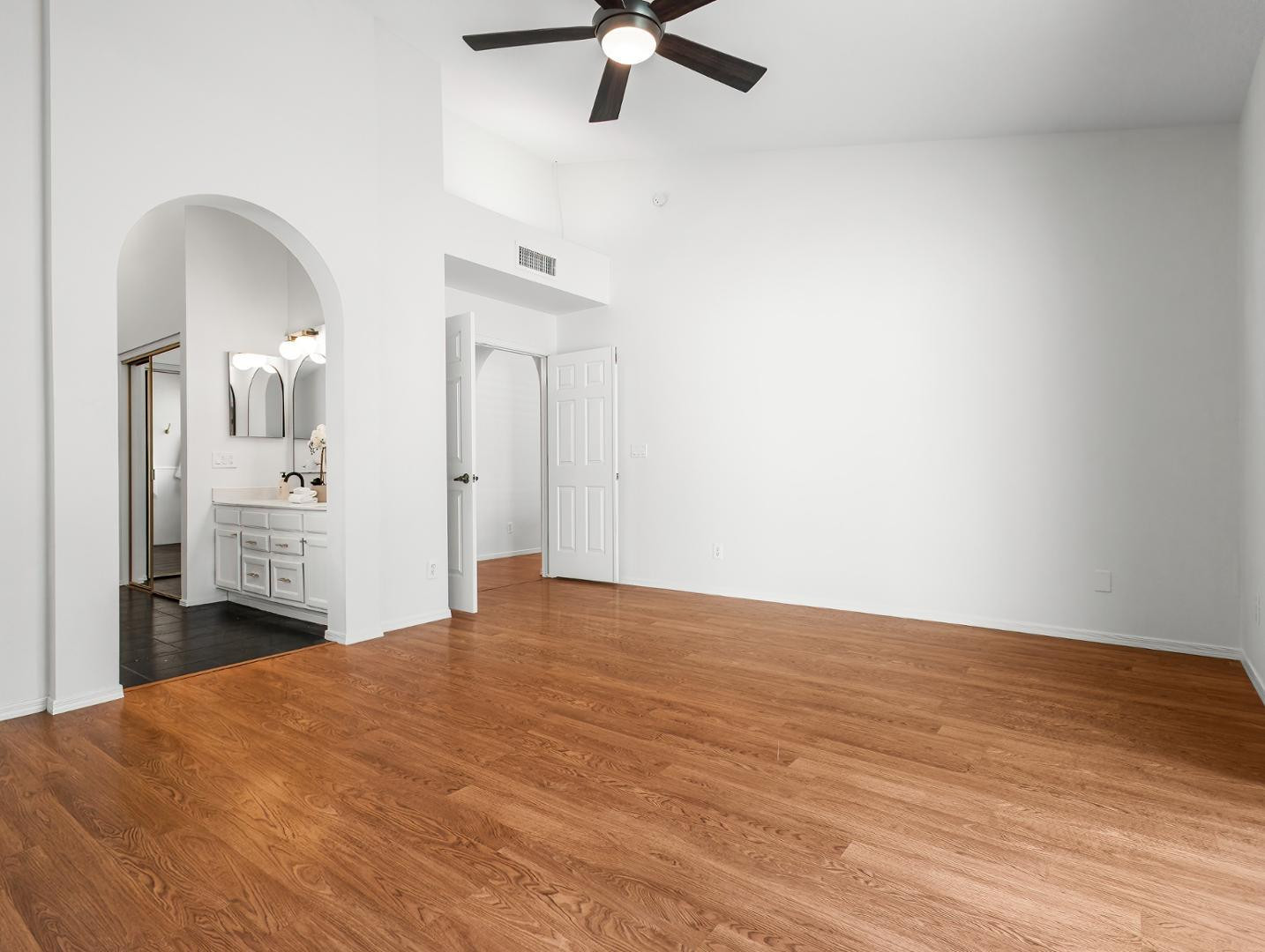 1110 N Gull Haven Court