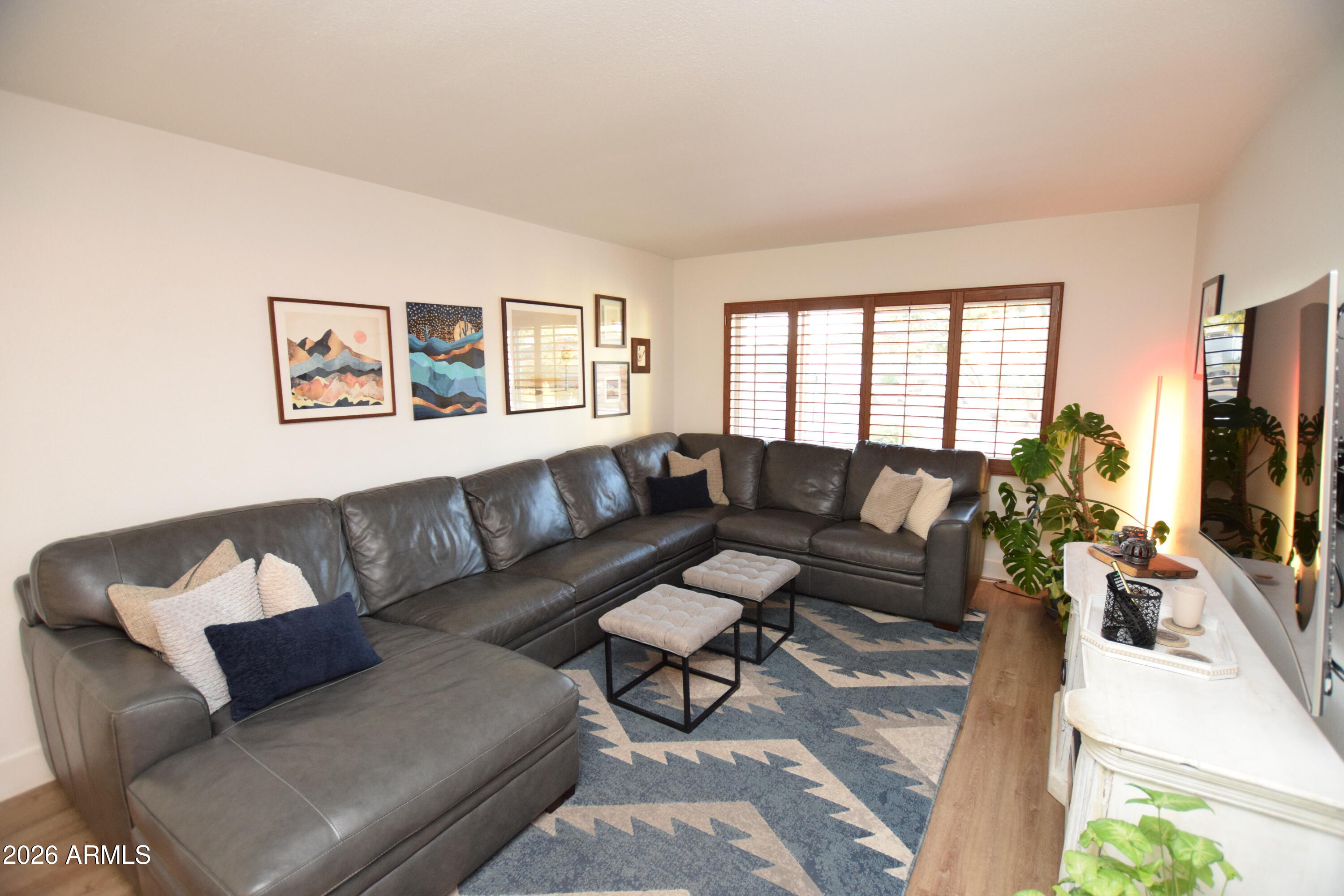201 W PERSHING Avenue