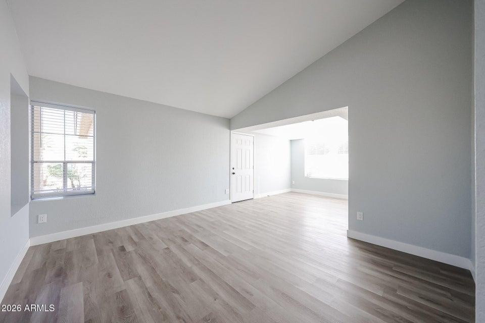 3951 E Waltann Lane
