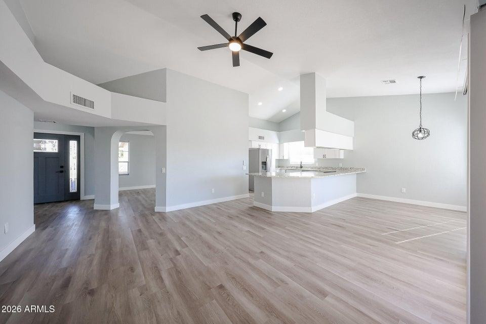 3951 E Waltann Lane