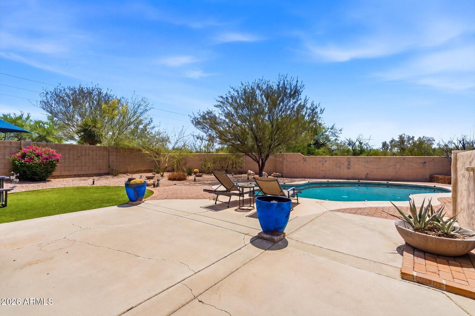 4325 E Milton Drive