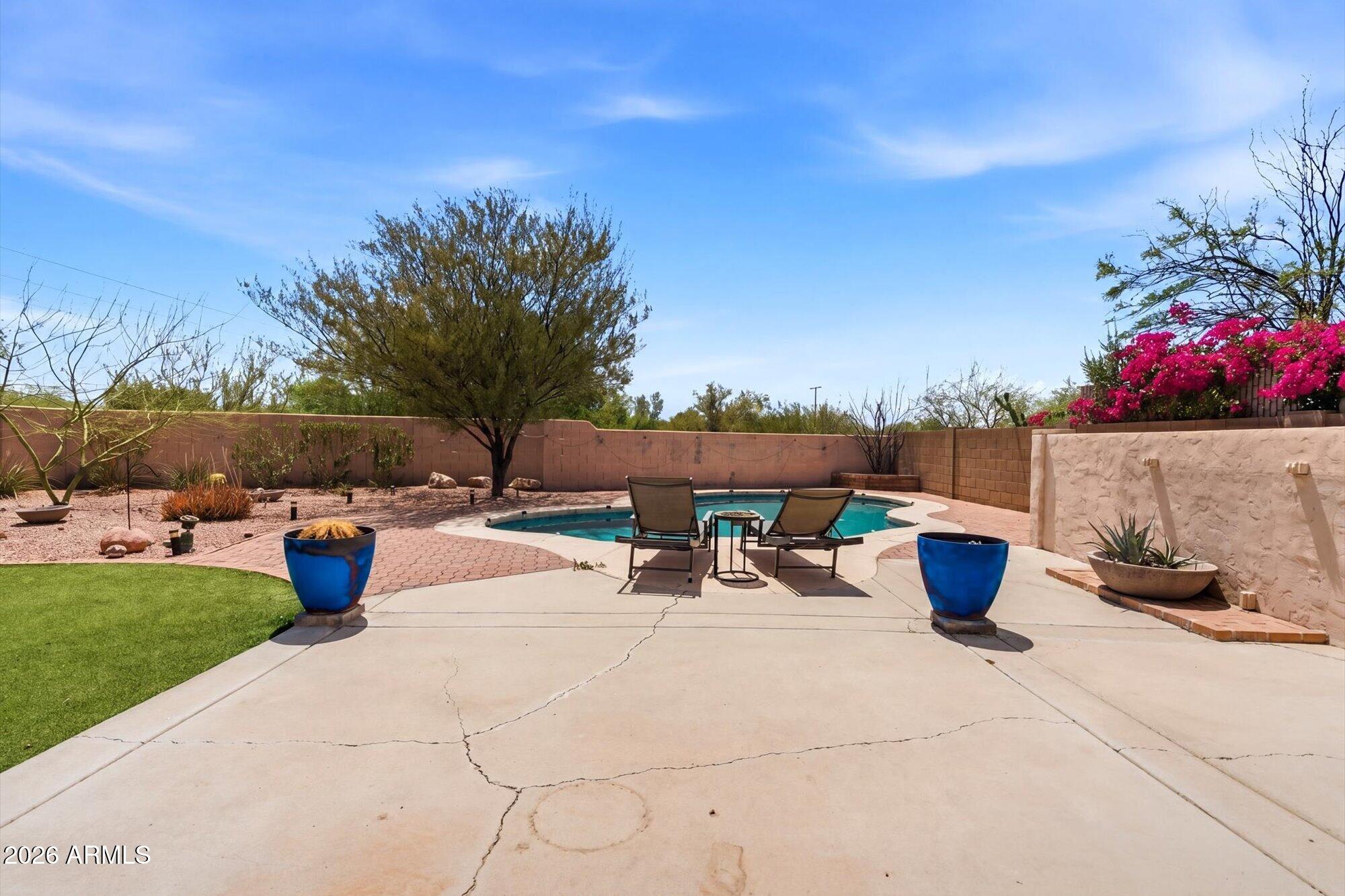 4325 E Milton Drive