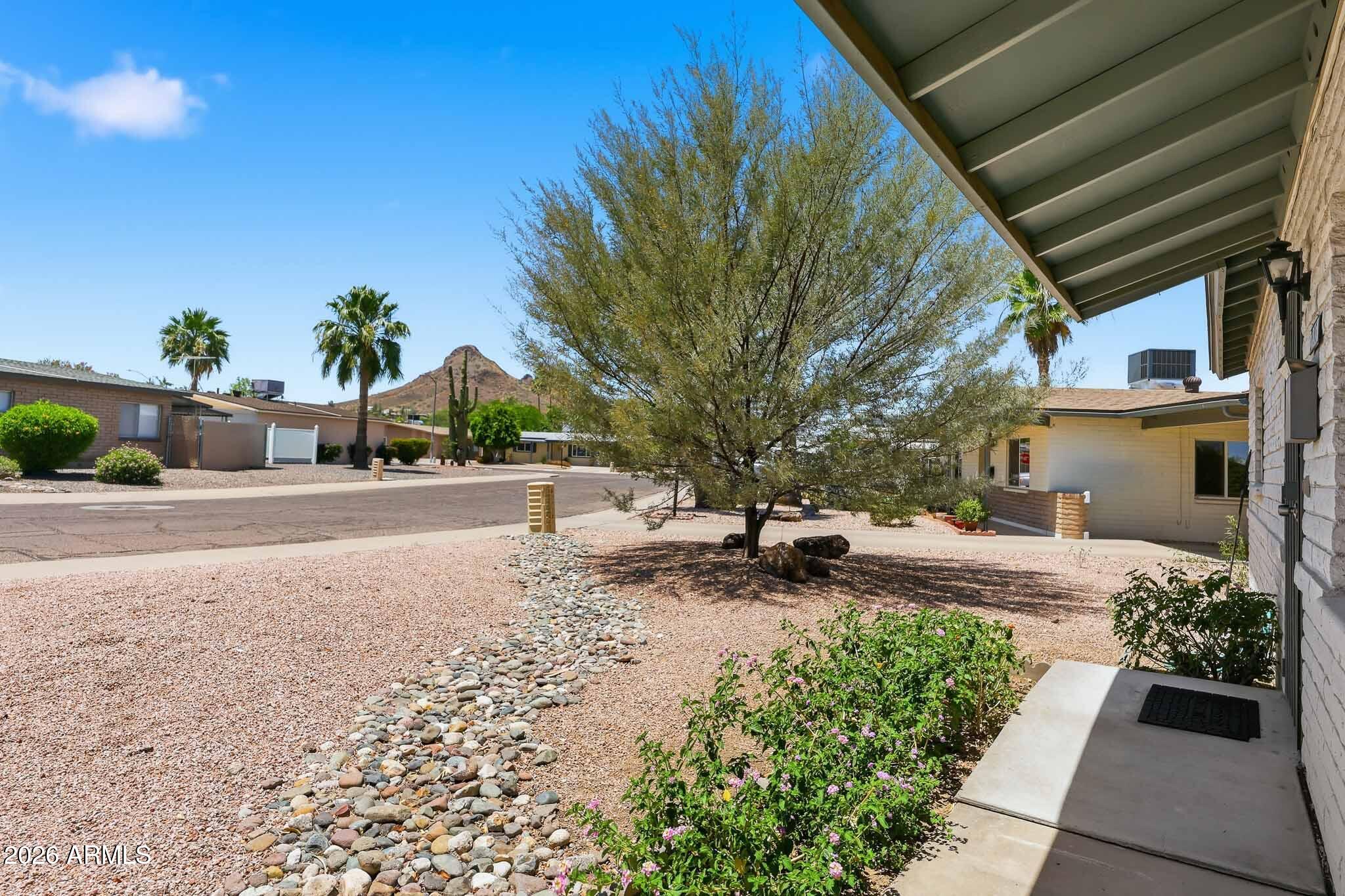 2310 E BETTY ELYSE Lane