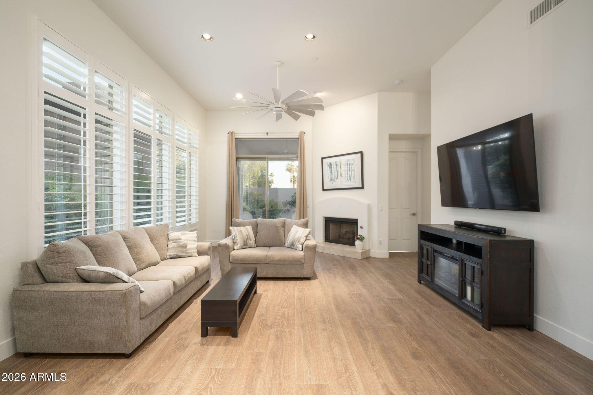 7259 E VAQUERO Drive