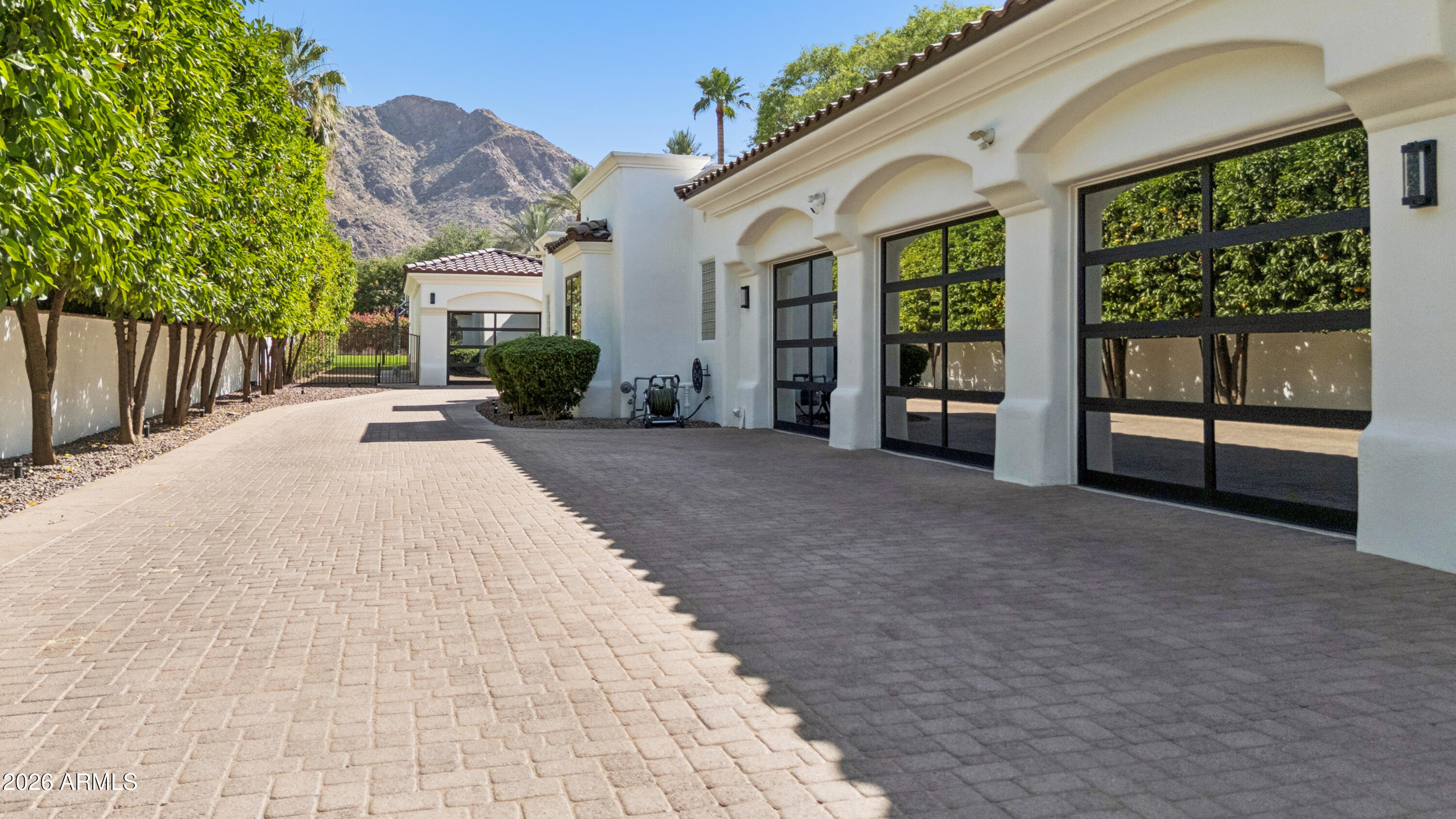 6001 E NAUMANN Drive