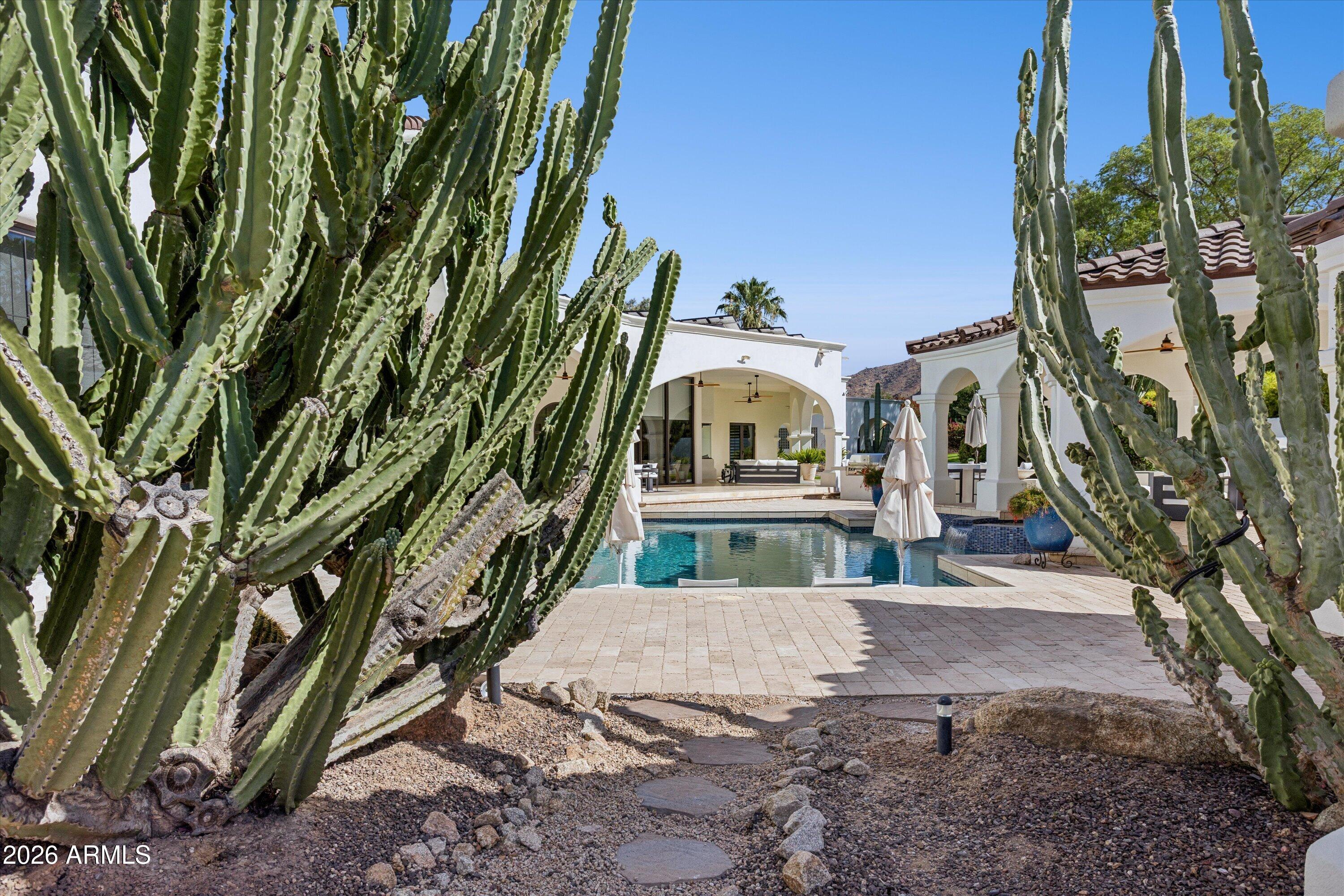 6001 E NAUMANN Drive