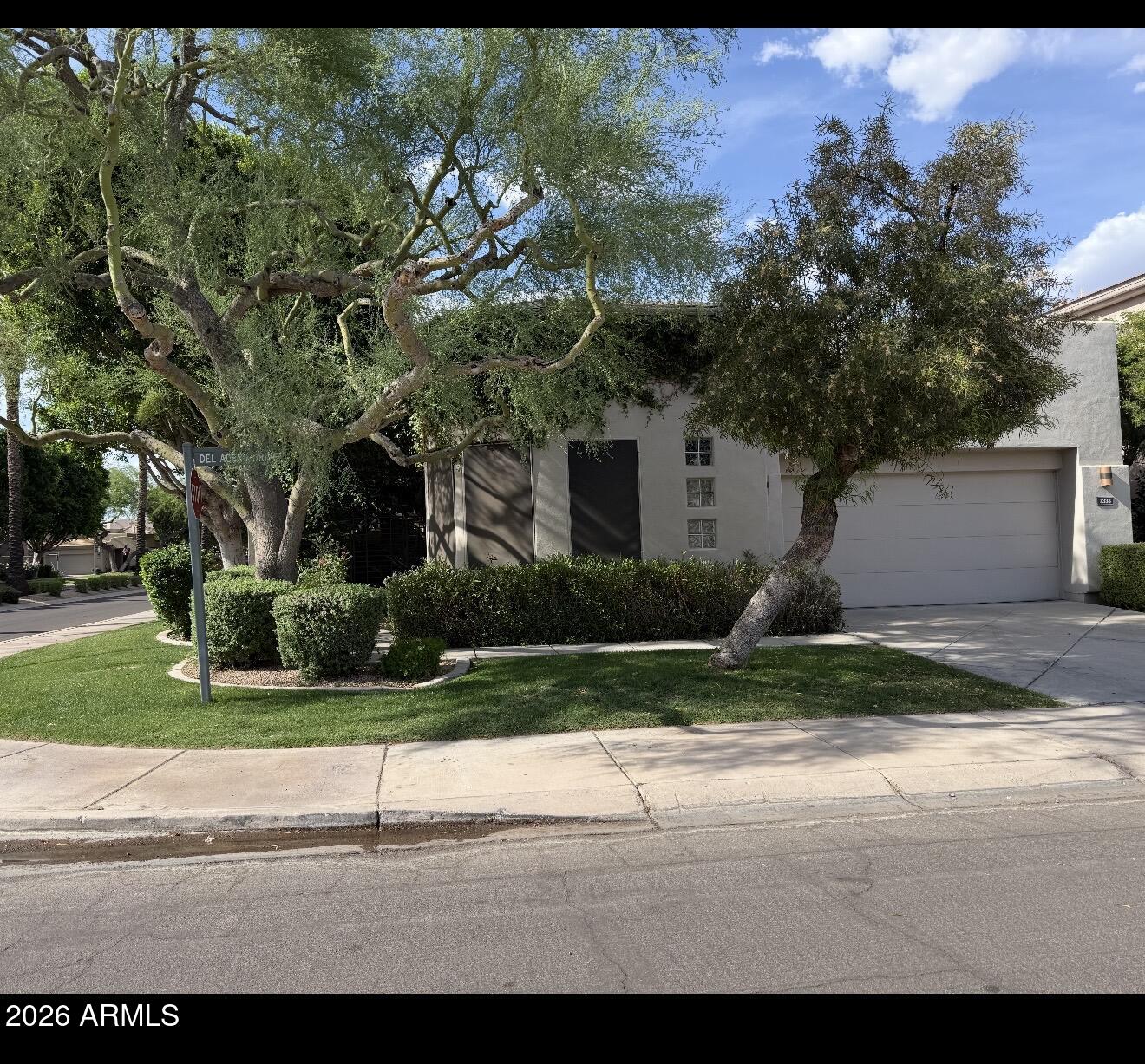 7338 E DEL ACERO Drive