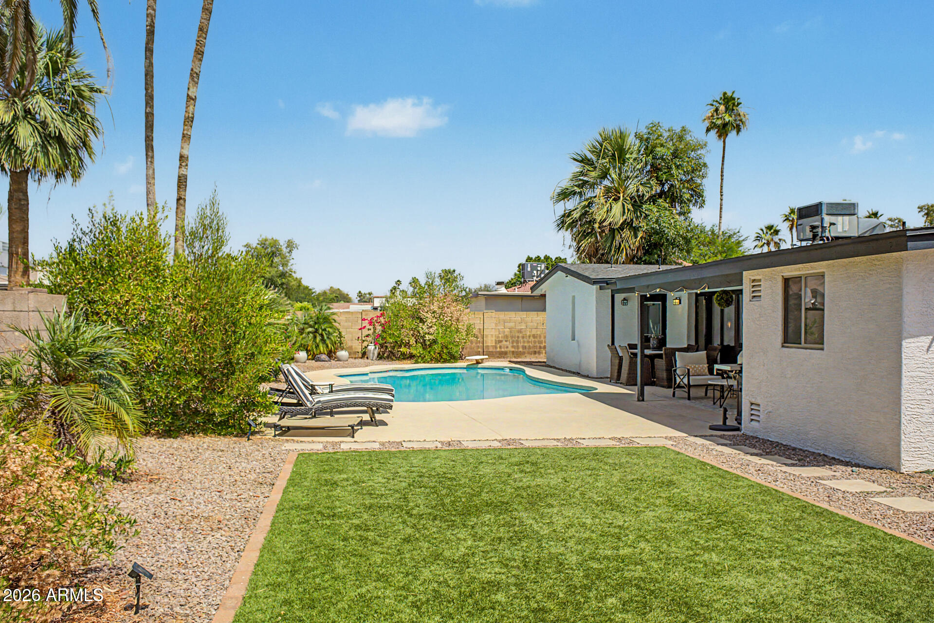 5140 E POINSETTIA Drive